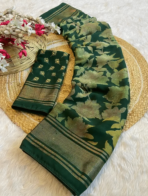 VAANISRI Crepe Printed Saree With Unstitched Blouse Piece ( Green ) VAANISRI Crepe Printed Saree With Unstitched Blouse Piece ( Green )