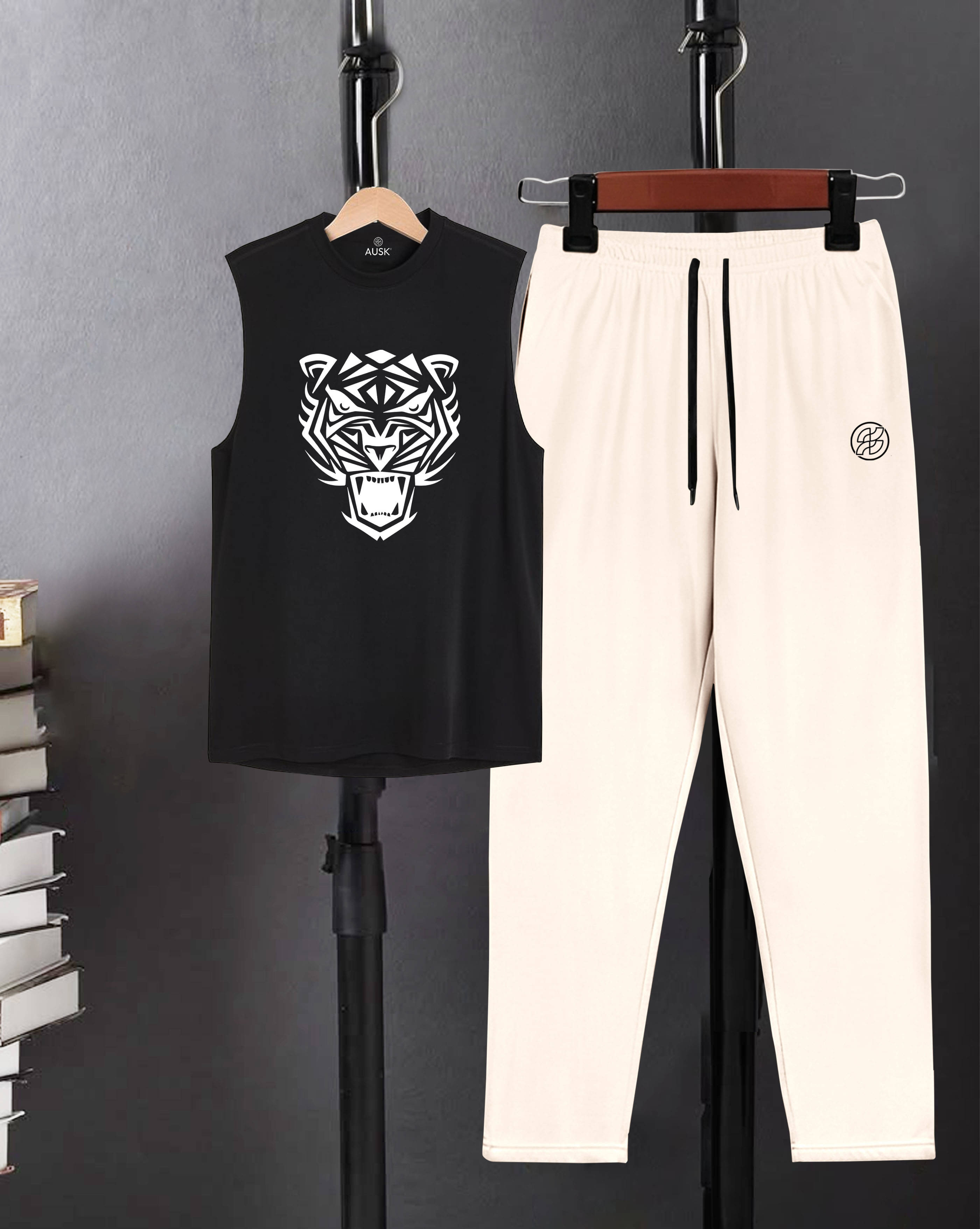     			AUSK Men's T-shirt With Trousers Co-Ords Set ( Pack of 1 , Black )