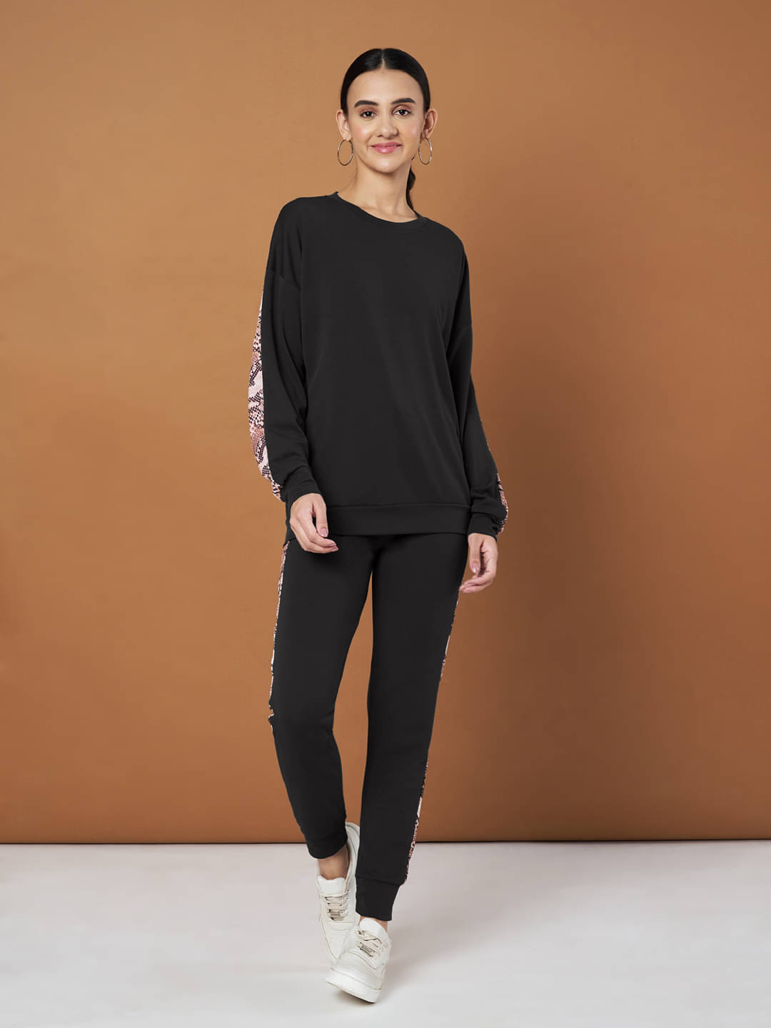     			DTR FASHION Black Cotton Blend Printed Tracksuit - Pack of 1