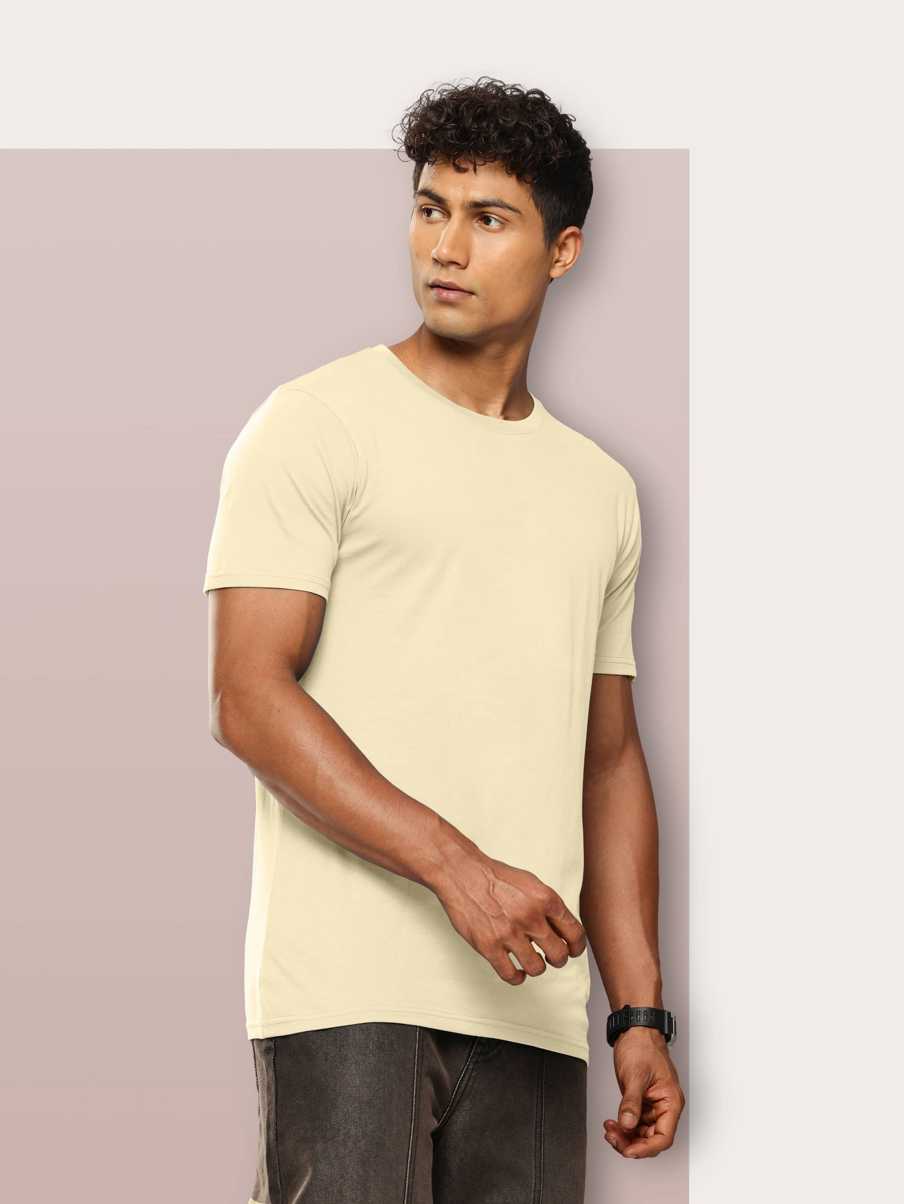     			QCUT Men Cotton Blend Regular Fit Solid T-Shirt ( Beige )