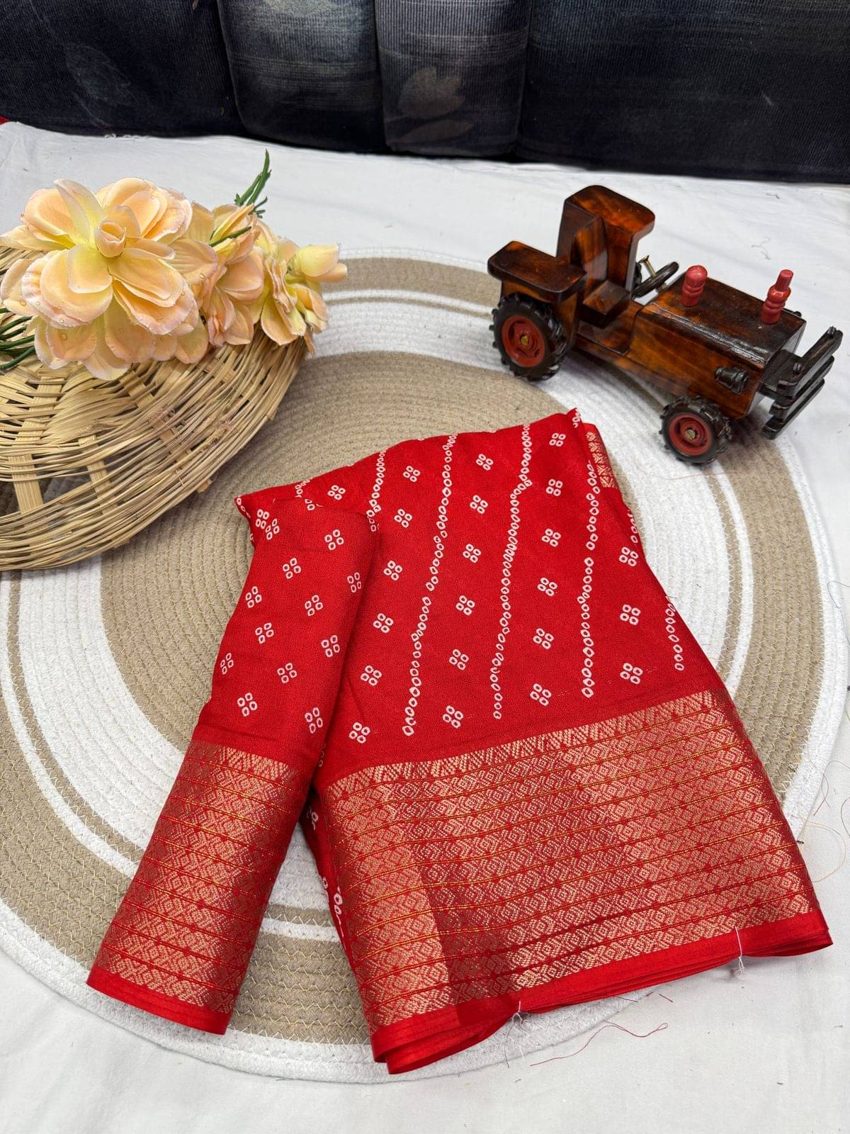 SHIRODHARI Cotton Silk Printed Ilkal Saree With Unstitched Blouse Piece ( Red ) SHIRODHARI Cotton Silk Printed Ilkal Saree With Unstitched Blouse Piece ( Red )