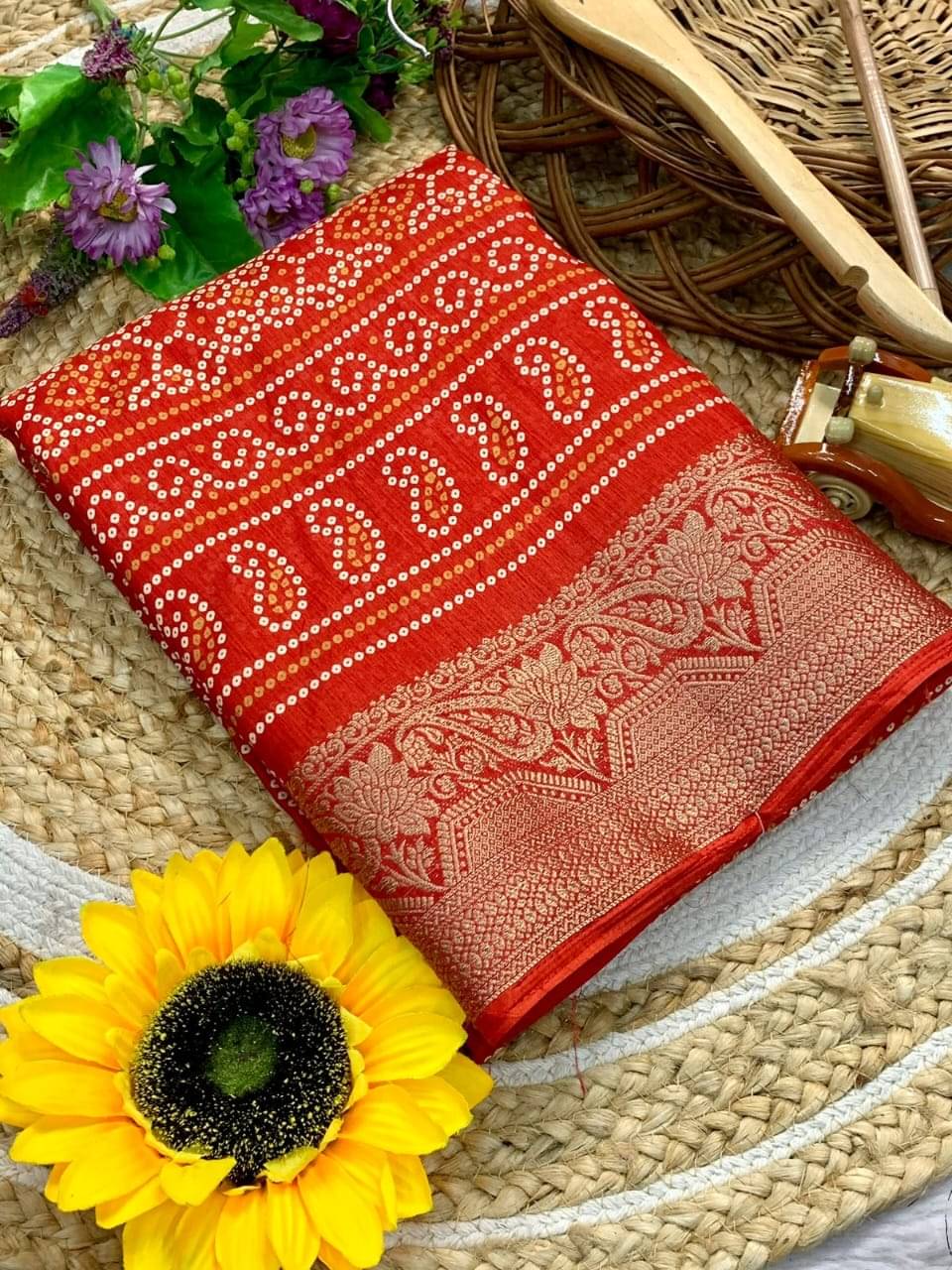 SHIRODHARI Silk Blend Printed Ilkal Saree With Unstitched Blouse Piece ( Red )     			SHIRODHARI Silk Blend Printed Ilkal Saree With Unstitched Blouse Piece ( Red )
