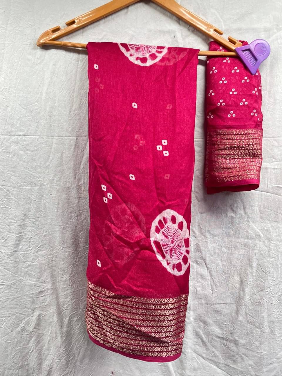 SHIRODHARI Silk Blend Printed Ilkal Saree With Unstitched Blouse Piece ( Pink ) SHIRODHARI Silk Blend Printed Ilkal Saree With Unstitched Blouse Piece ( Pink )