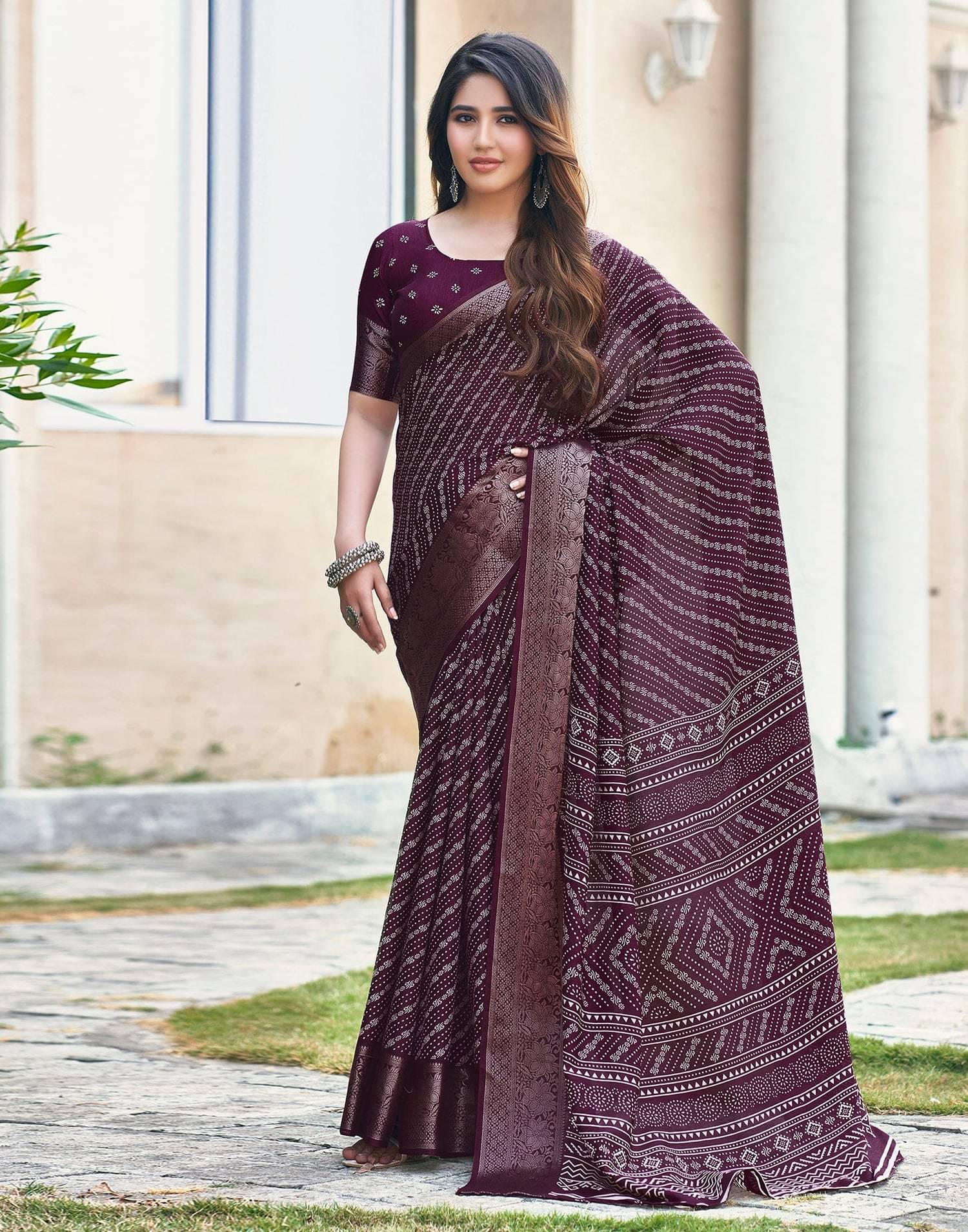 SHIRODHARI Silk Blend Printed Ilkal Saree With Unstitched Blouse Piece ( Multicolor ) SHIRODHARI Silk Blend Printed Ilkal Saree With Unstitched Blouse Piece ( Multicolor )