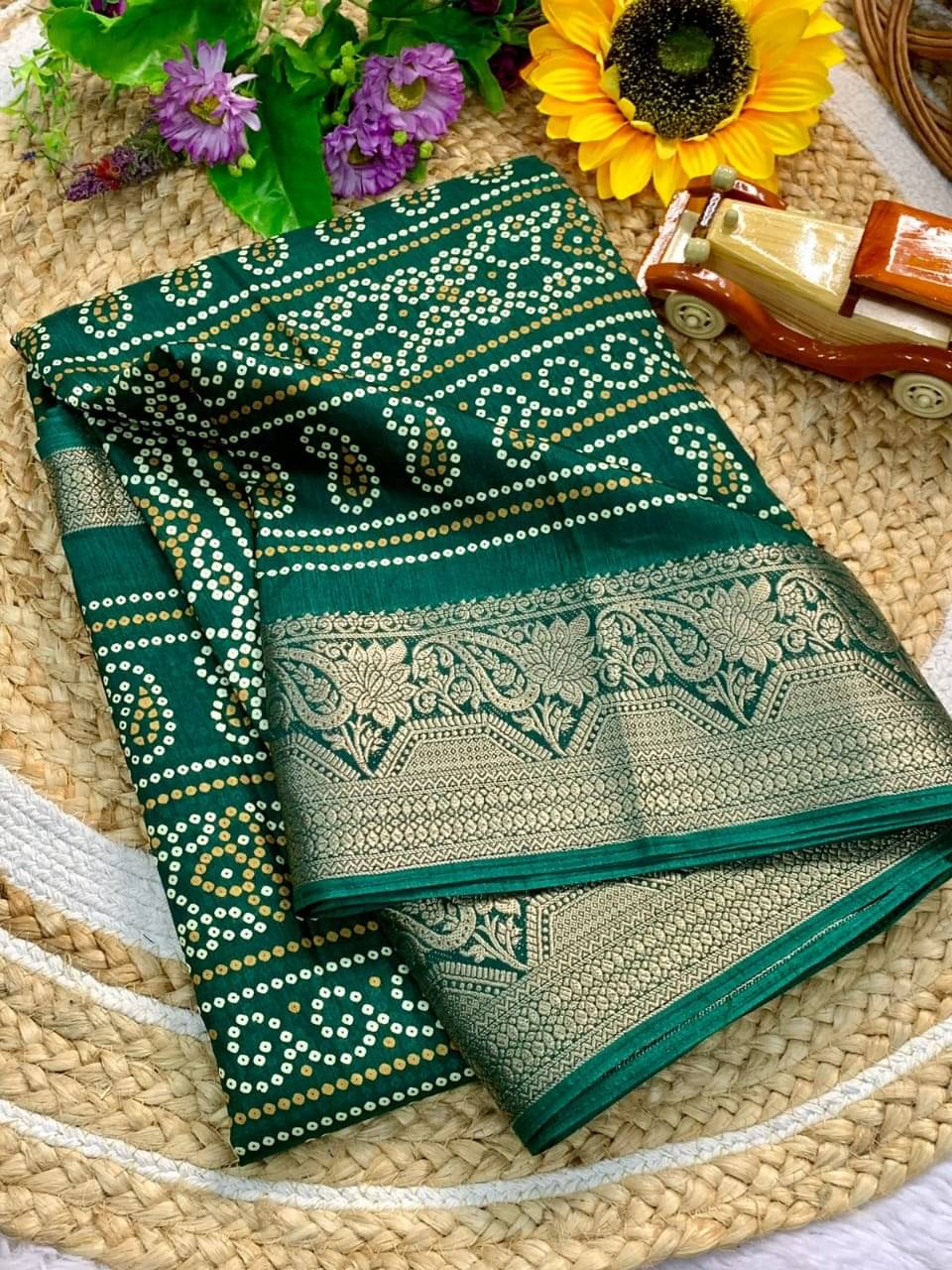     			SHIRODHARI Silk Blend Printed Ilkal Saree With Unstitched Blouse Piece ( Green )