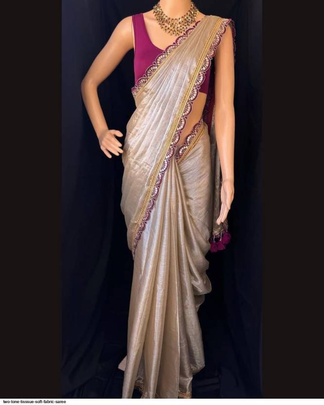     			SHIRODHARI Silk Blend Printed Ilkal Saree With Unstitched Blouse Piece ( Beige )