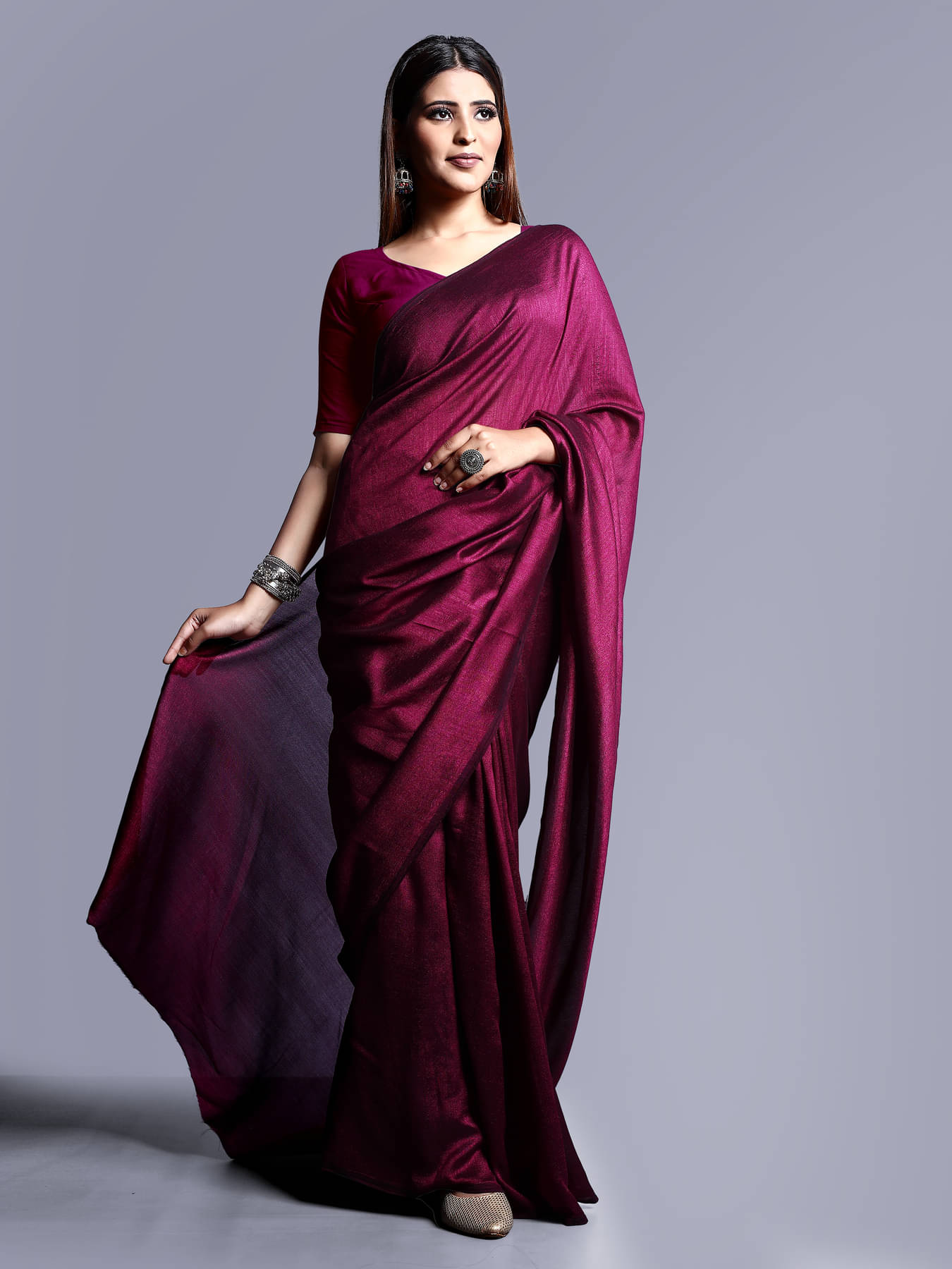 SHIRODHARI Viscose Solid Ilkal Saree With Unstitched Blouse Piece ( Purple ) SHIRODHARI Viscose Solid Ilkal Saree With Unstitched Blouse Piece ( Purple )
