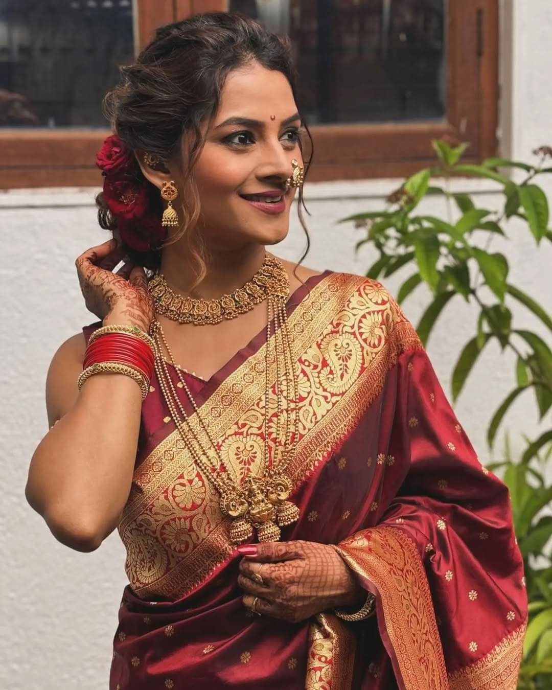     			WOVEN STOCK Silk Self Design Banarasi saree With Unstitched Blouse Piece ( Maroon )
