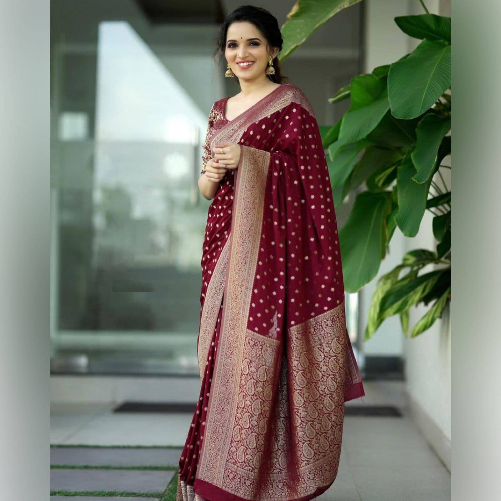 WOVEN STOCK Silk Self Design Banarasi saree With Unstitched Blouse Piece ( Maroon ) WOVEN STOCK Silk Self Design Banarasi saree With Unstitched Blouse Piece ( Maroon )