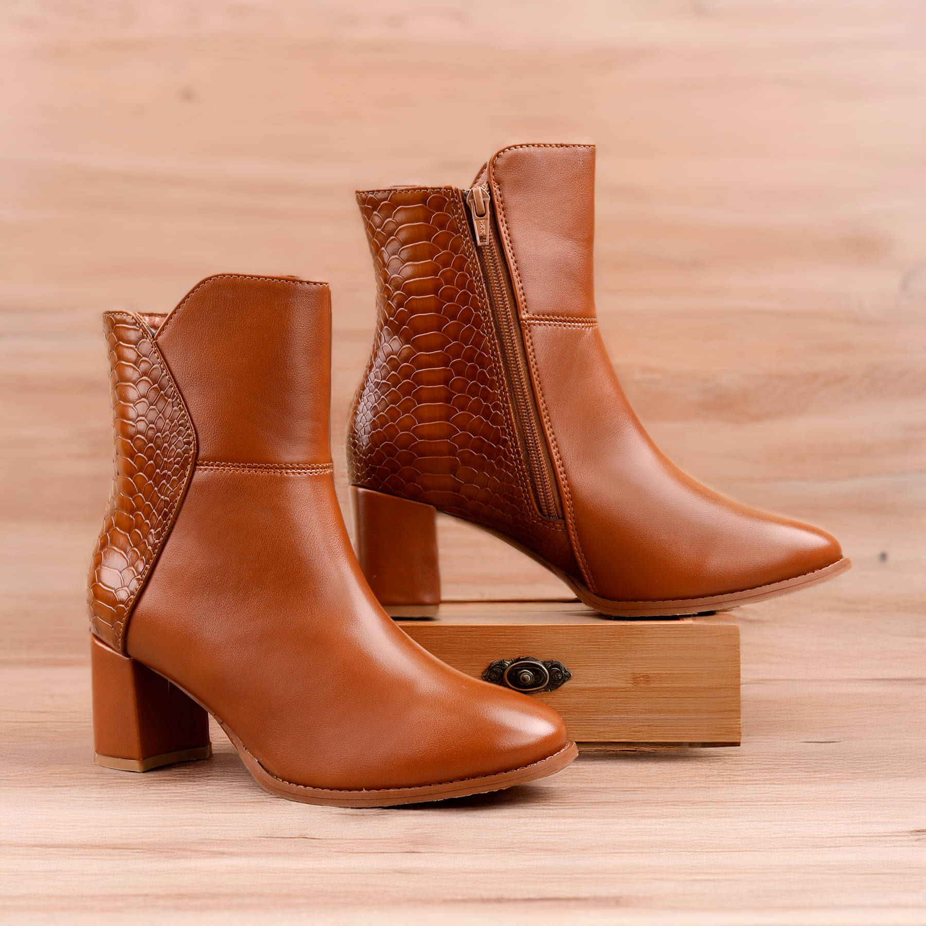     			YUVRATO BAXI Tan Women's Ankle Length Boots