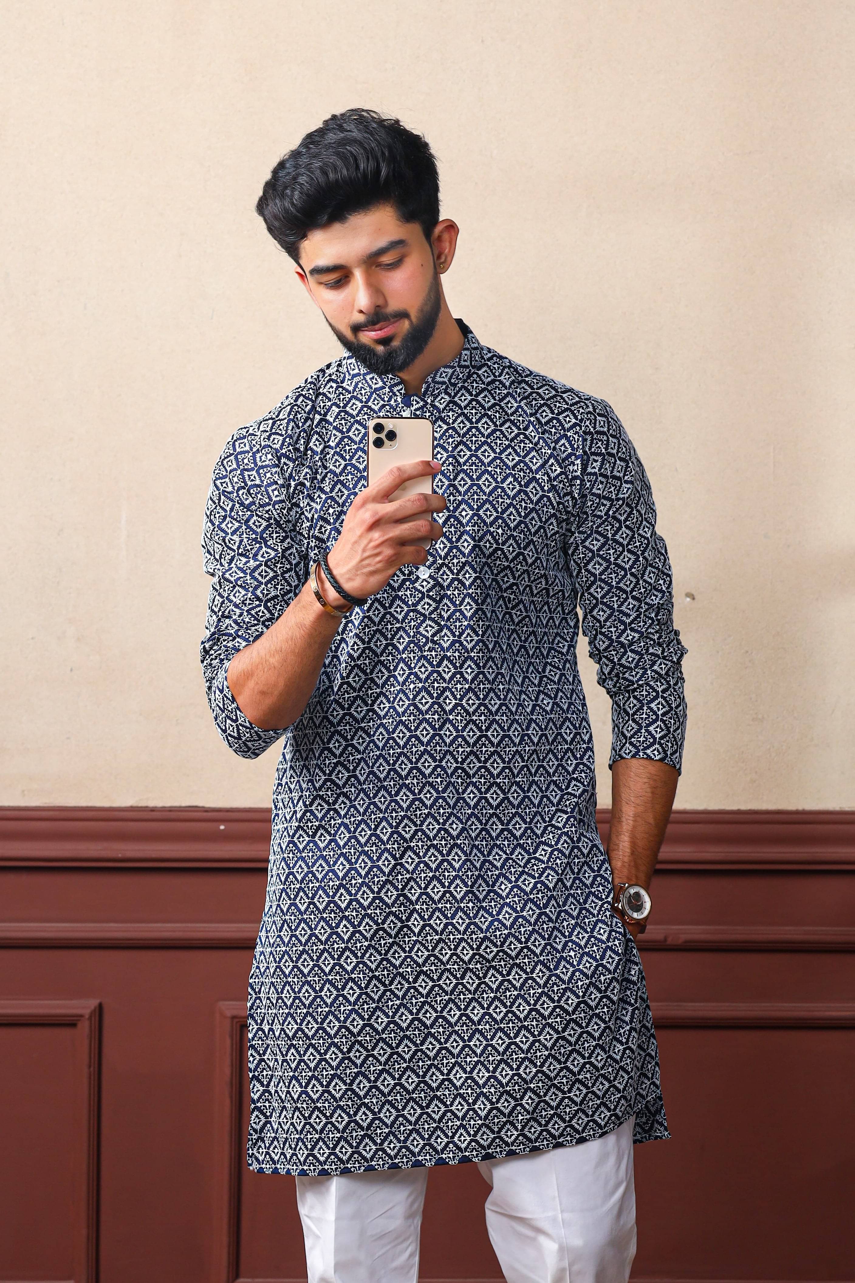     			koshin Navy Silk Men's Regular Kurta ( Pack of 1 )