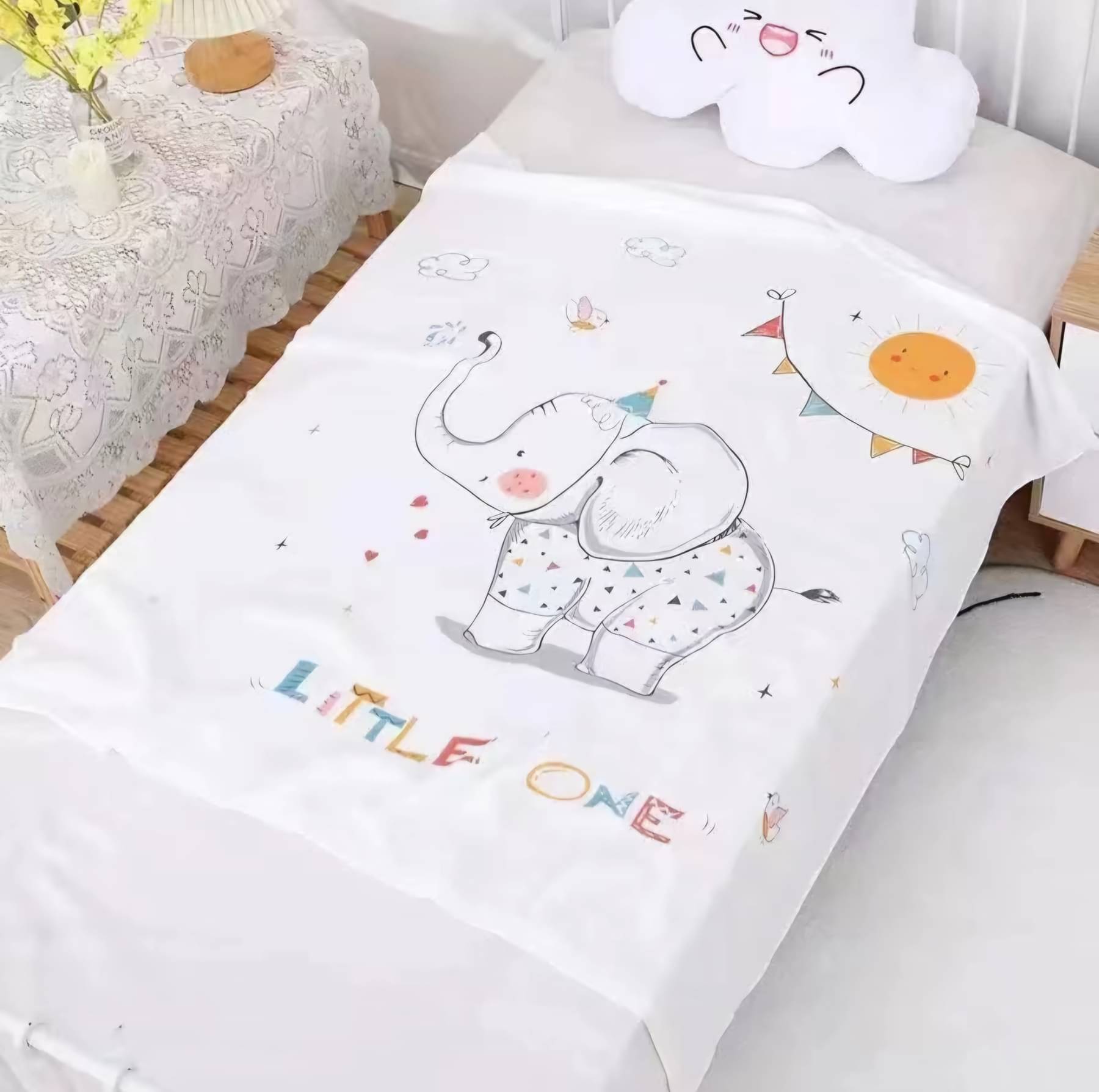     			HONOR YOUR HOME White Muslin Baby AC Blanket ( Pack of 1 )