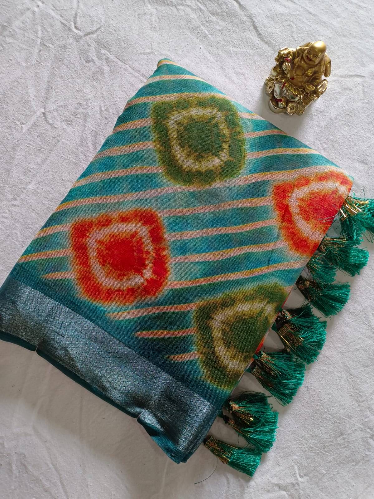 Sureta Linen Printed Leheriya Saree With Unstitched Blouse Piece ( Green ) Sureta Linen Printed Leheriya Saree With Unstitched Blouse Piece ( Green )