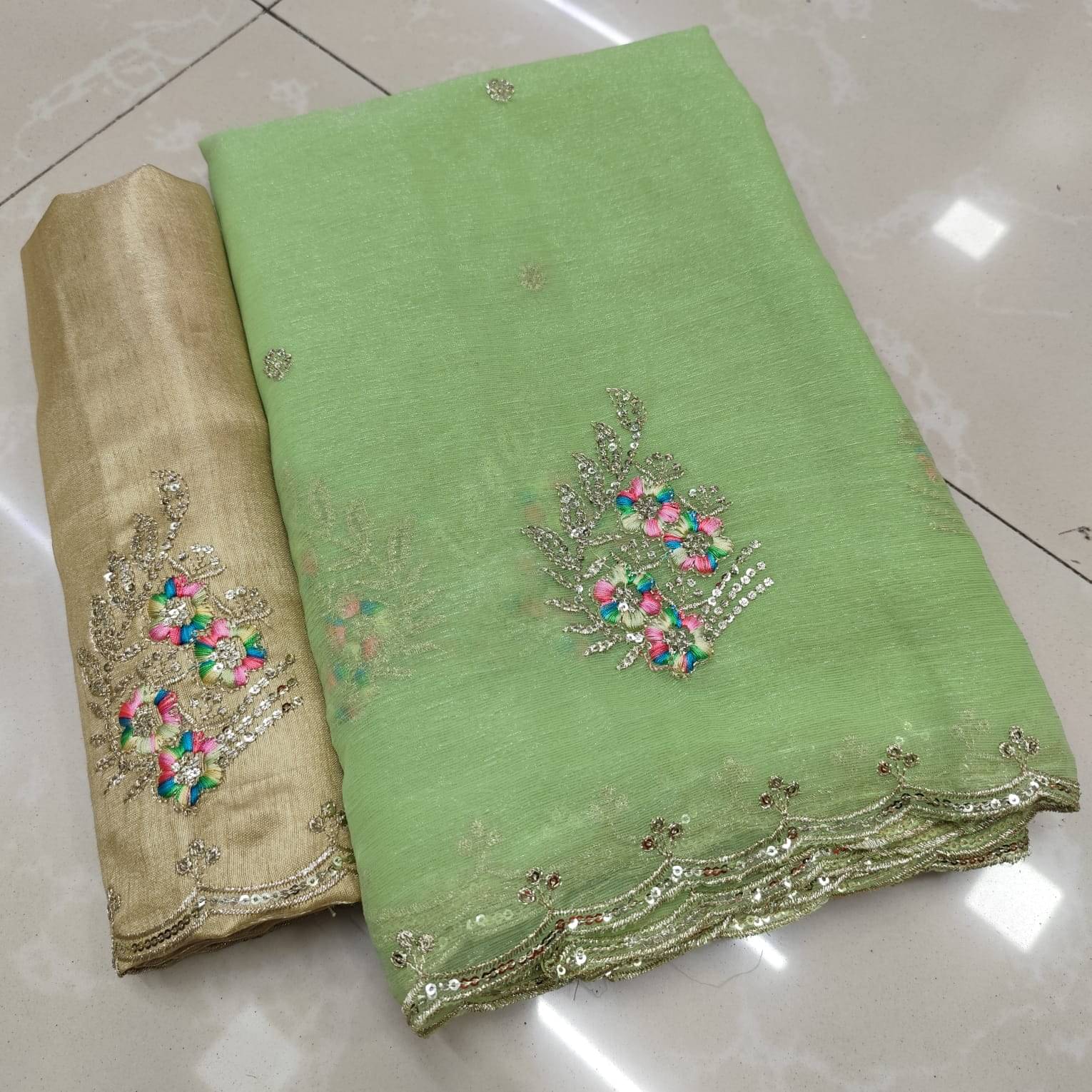 Avenue Creation Chiffon Embroidered Leheriya Saree With Unstitched Blouse Piece ( LightGreen ) Avenue Creation Chiffon Embroidered Leheriya Saree With Unstitched Blouse Piece ( LightGreen )