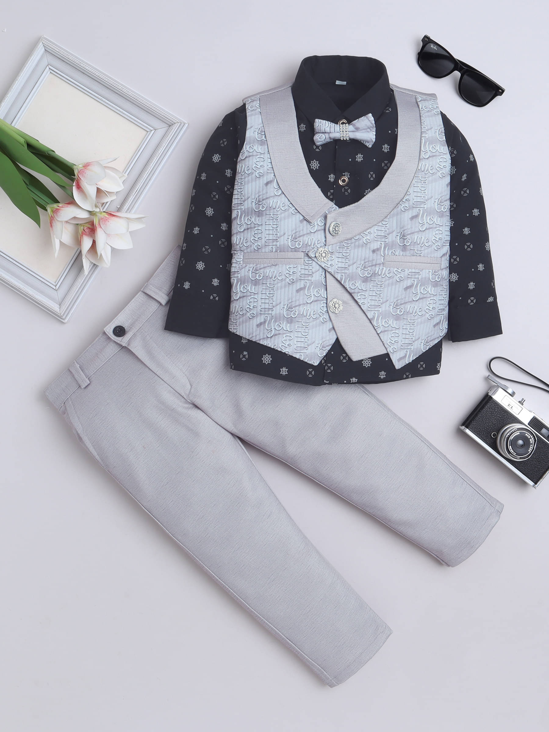     			Fourfolds Boys Cotton Blend Suit ( Pack of 1 , Grey )