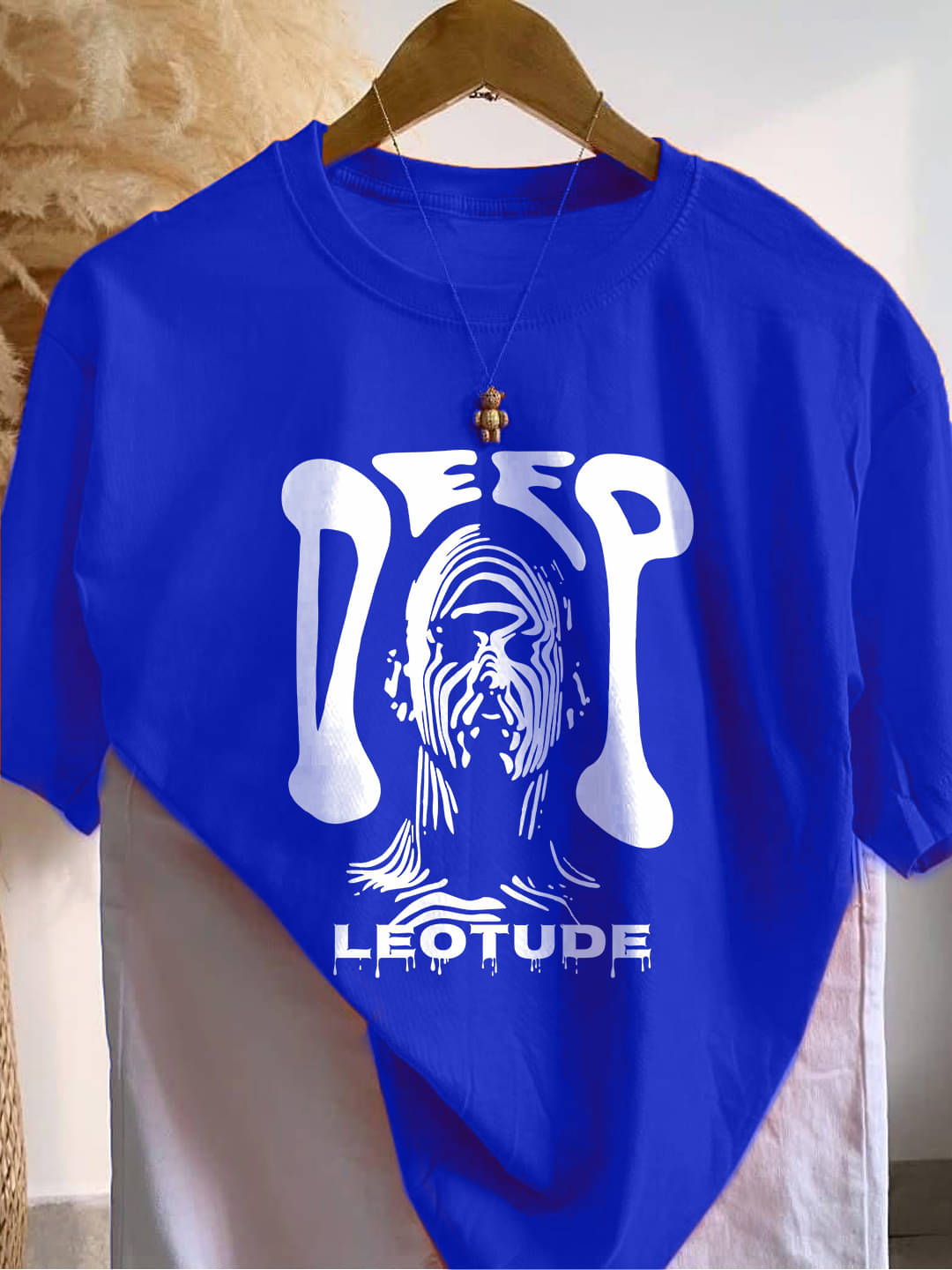 Leotude Men Cotton Blend Oversized Fit Printed T-Shirt ( Blue ) Leotude Men Cotton Blend Oversized Fit Printed T-Shirt ( Blue )