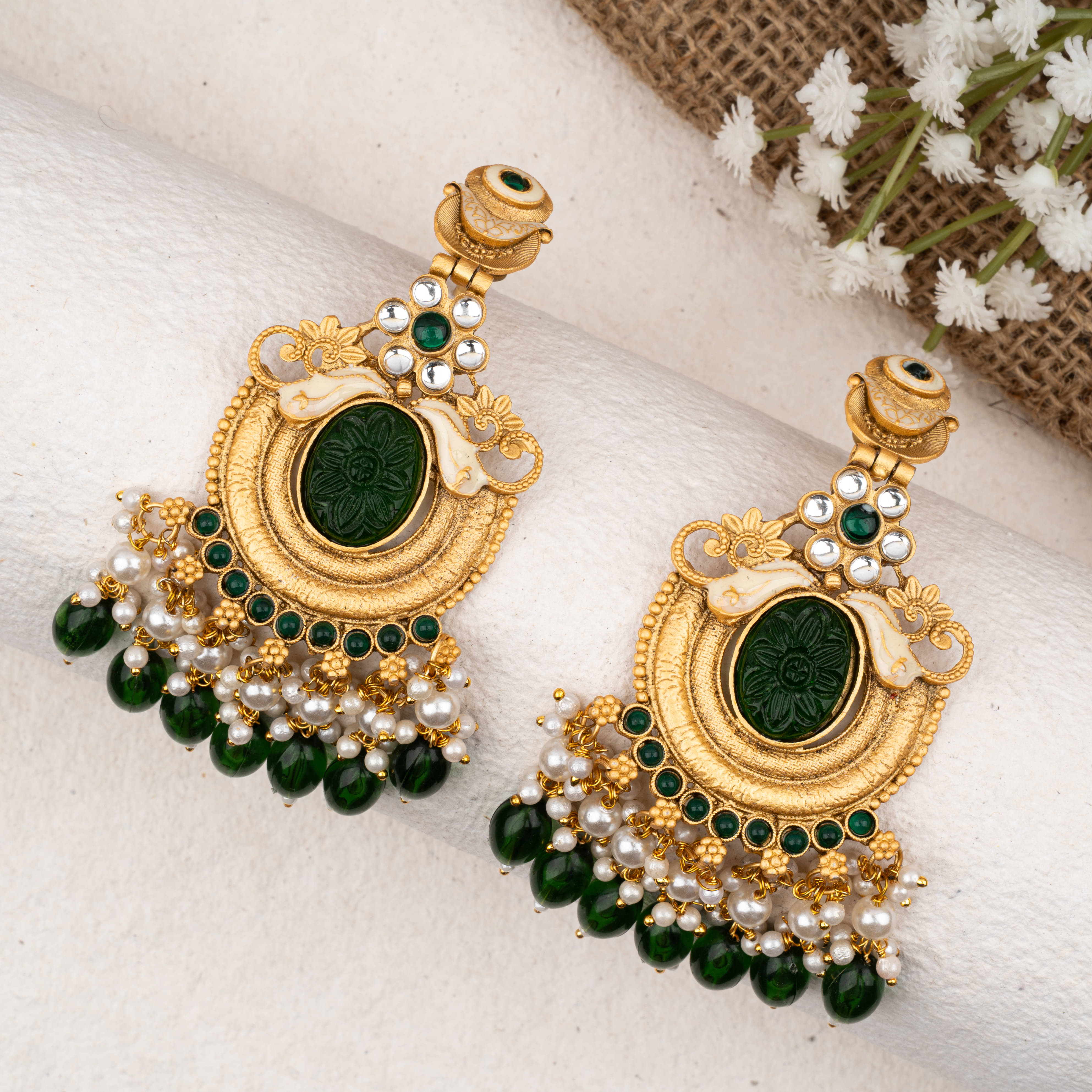     			Rhosyn Green Drop Earrings ( Pack of 1 )
