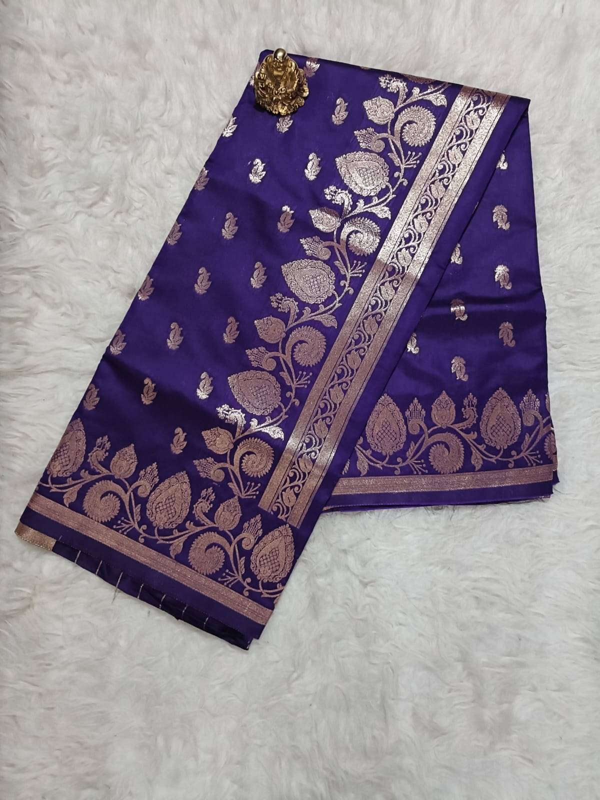 Semore Art Silk Solid Saree With Unstitched Blouse Piece ( Purple ) Semore Art Silk Solid Saree With Unstitched Blouse Piece ( Purple )