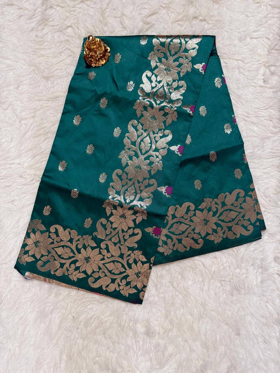 Semore Art Silk Solid Saree With Unstitched Blouse Piece ( Beige ) Semore Art Silk Solid Saree With Unstitched Blouse Piece ( Beige )