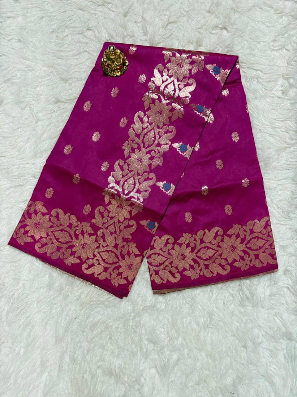 Semore Art Silk Solid Saree With Unstitched Blouse Piece ( Rani ) - Sarees | Buy online on ZillyBuy