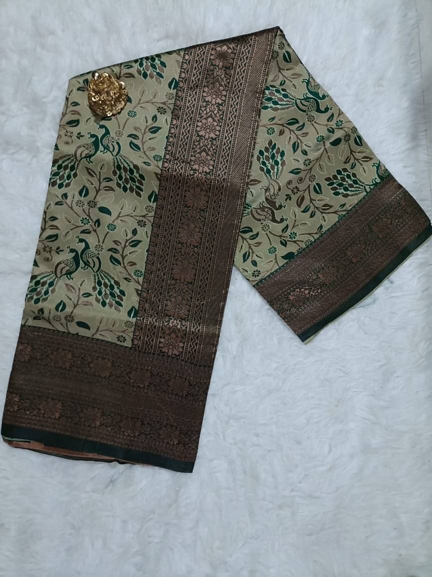    			Semore Art Silk Solid Saree With Unstitched Blouse Piece ( Green )