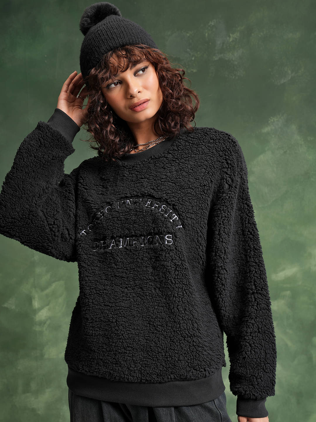 Tokyo Talkies Polyester Women's Non Hooded Sweatshirt ( Black ) Tokyo Talkies Polyester Women's Non Hooded Sweatshirt ( Black )