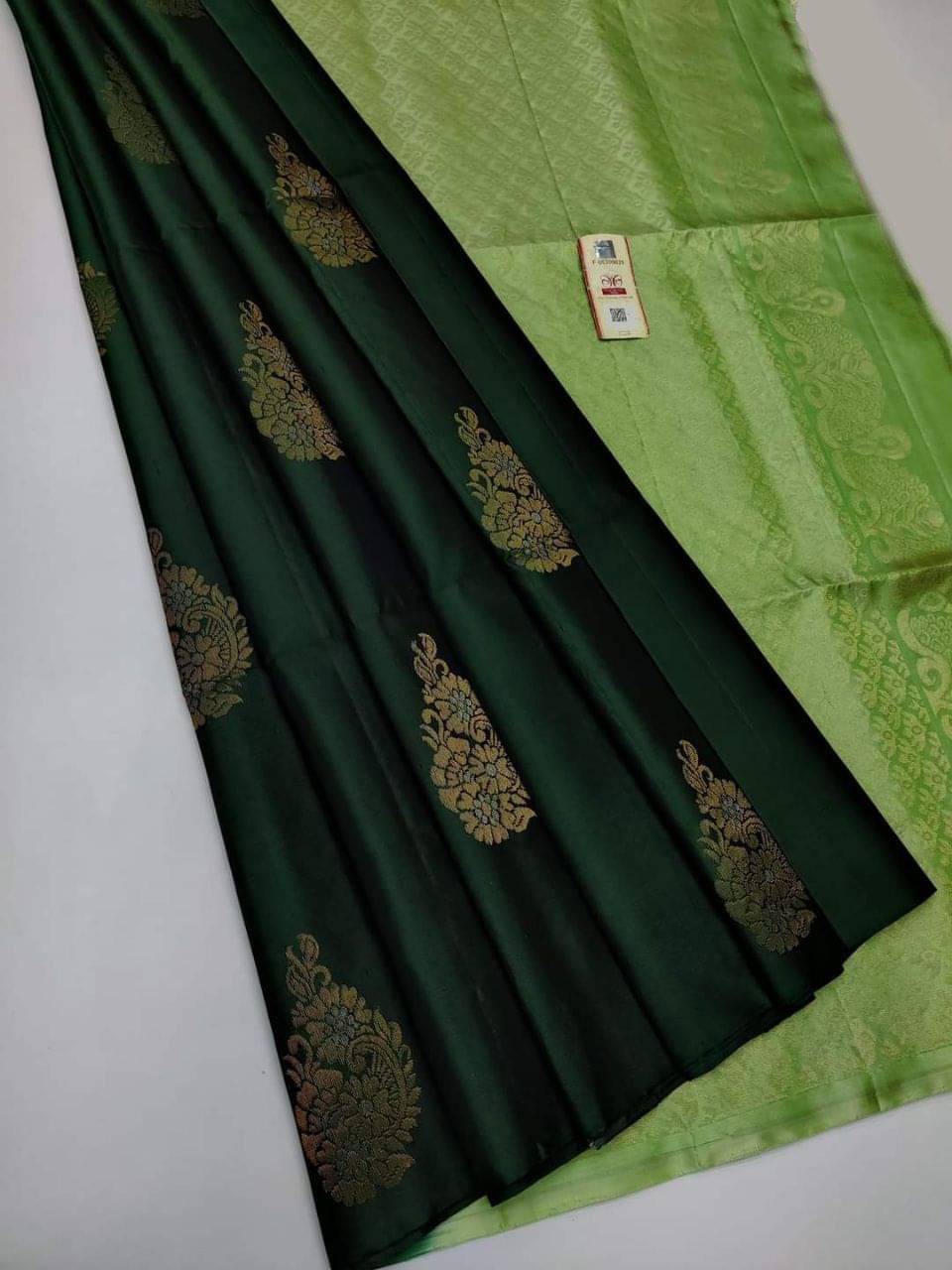 fab woven Art Silk Woven Kanjeevaram Sarees With Unstitched Blouse Piece ( Green ) fab woven Art Silk Woven Kanjeevaram Sarees With Unstitched Blouse Piece ( Green )