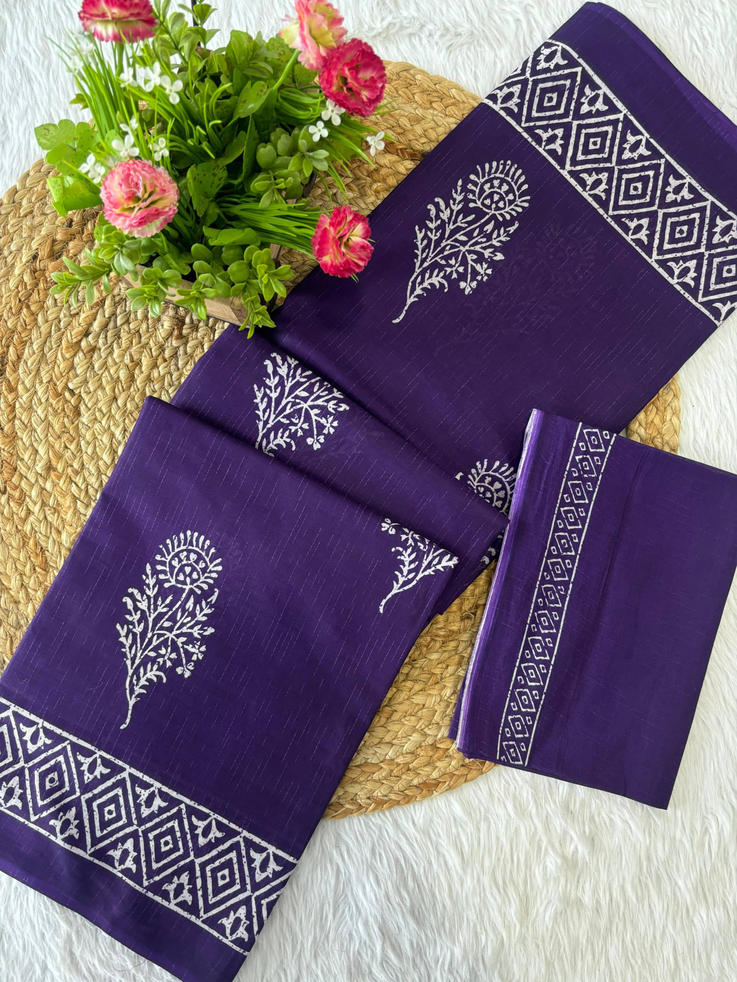     			vesta exports Cotton Applique Bandhani Sarees With Unstitched Blouse Piece ( Purple )