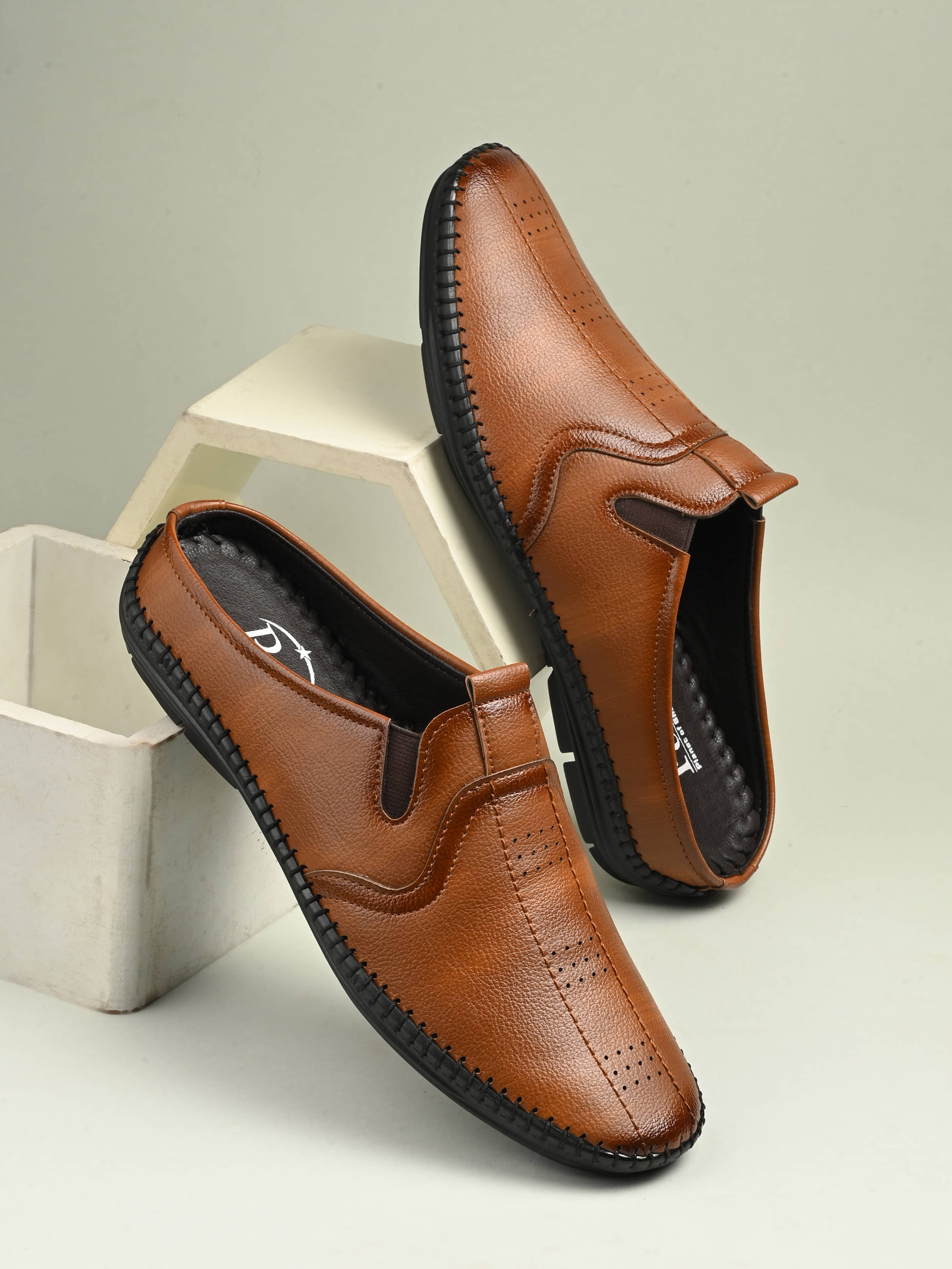     			Planet of shoe - Tan Men's Sandals