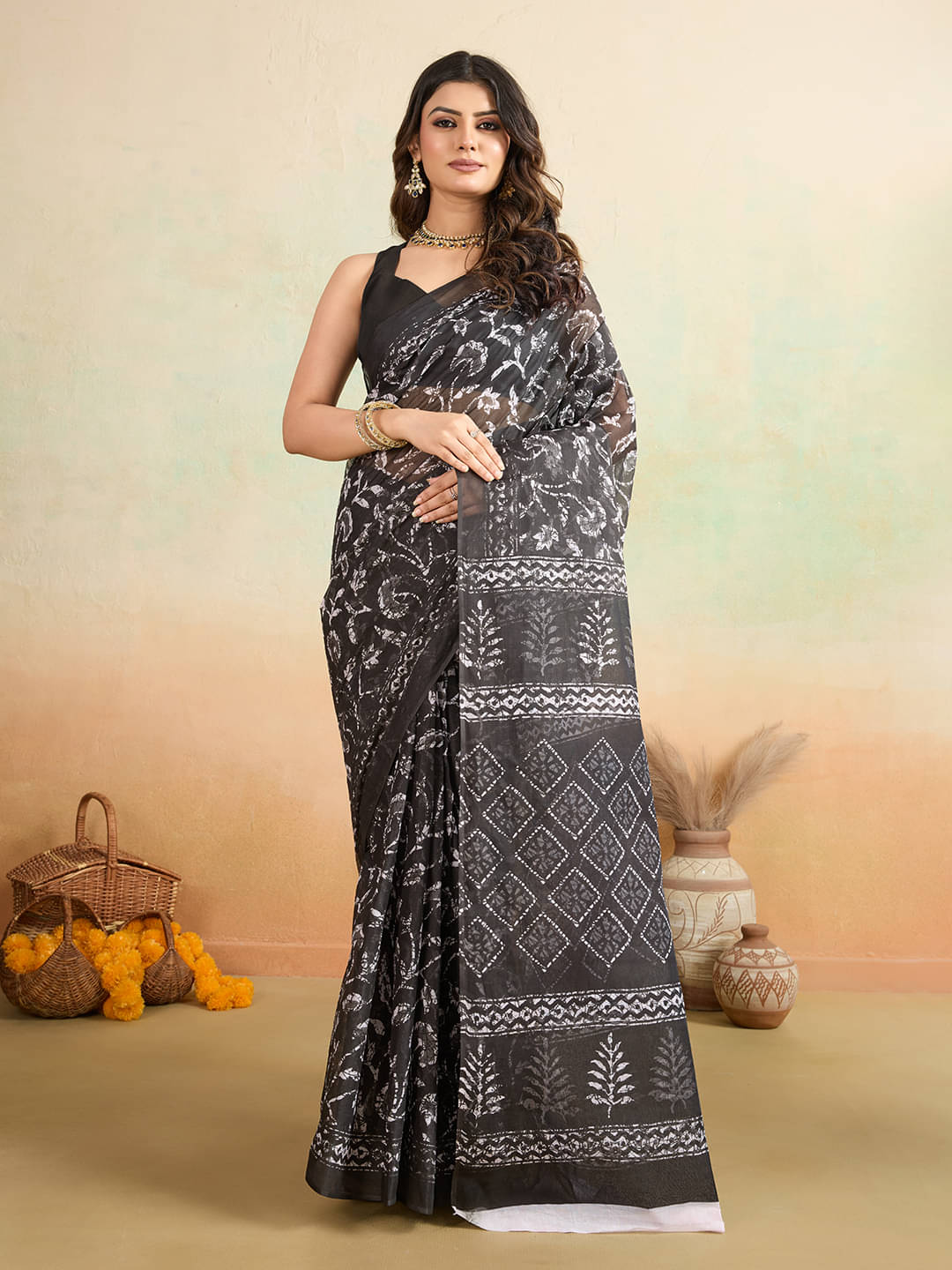 SHANVIKA Cotton Printed Saree Without Blouse Piece ( Black ) SHANVIKA Cotton Printed Saree Without Blouse Piece ( Black )