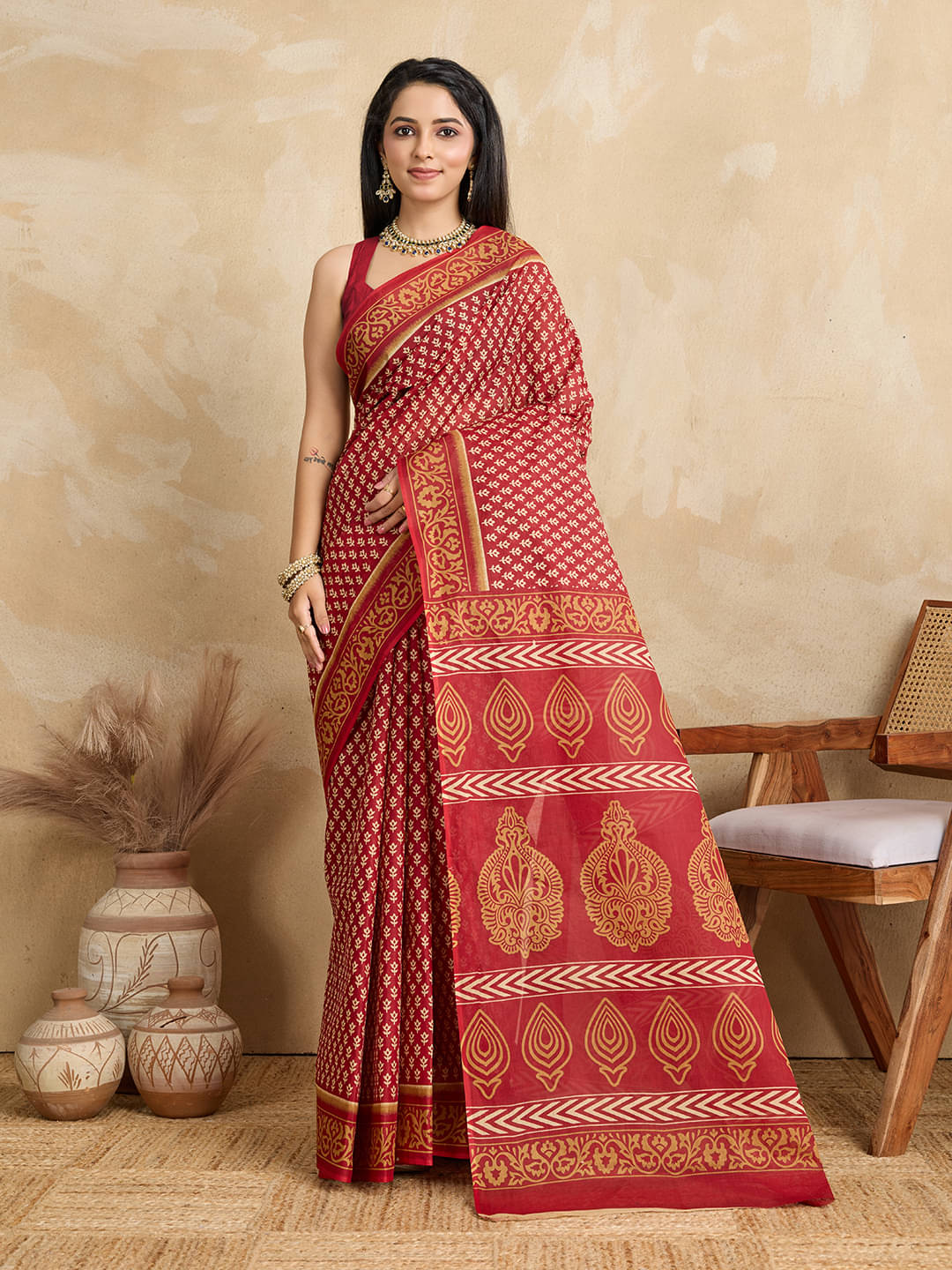 SHANVIKA Cotton Printed Saree Without Blouse Piece ( Red ) SHANVIKA Cotton Printed Saree Without Blouse Piece ( Red )