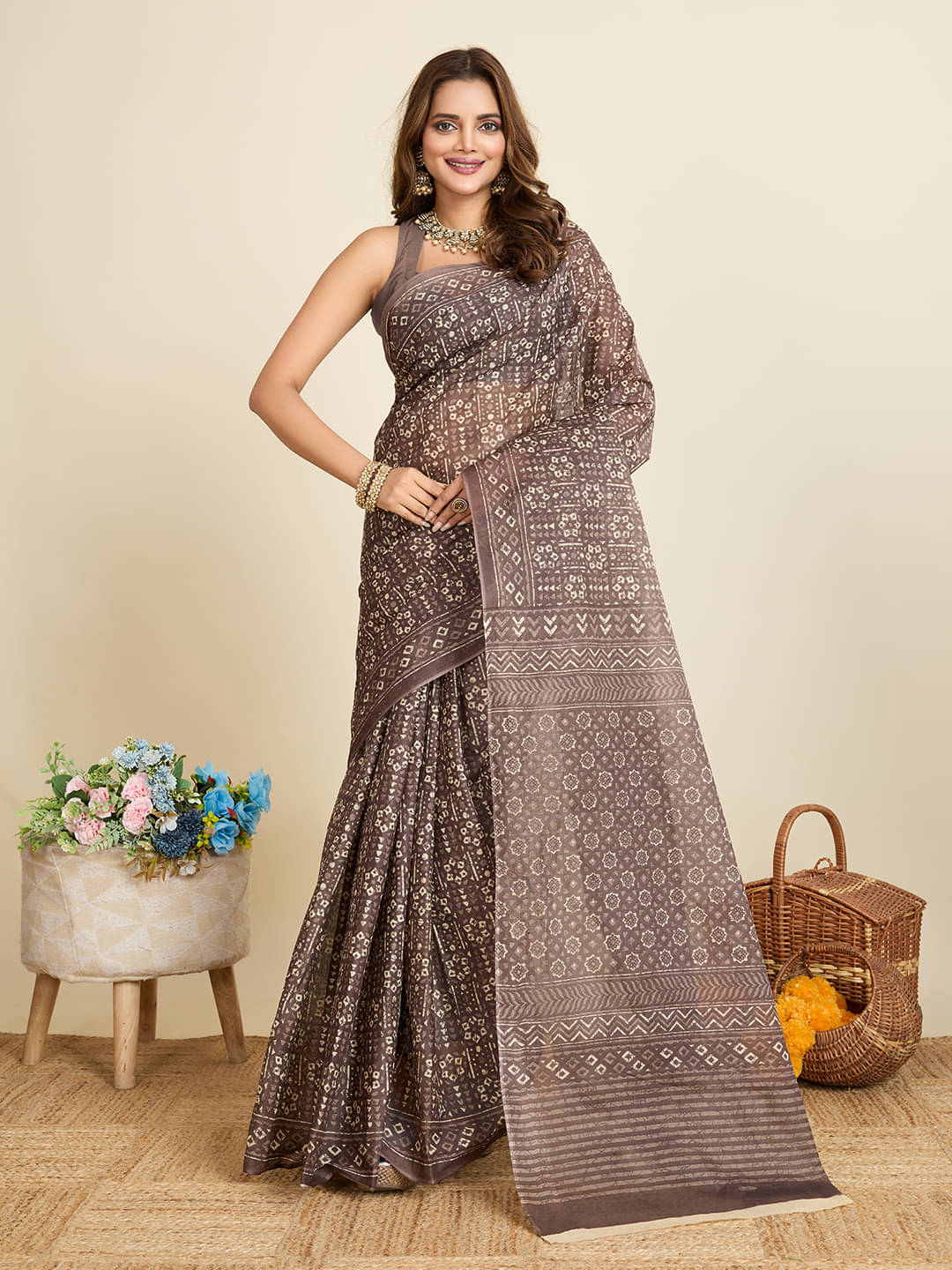 SHANVIKA Cotton Printed Saree Without Blouse Piece ( Brown ) SHANVIKA Cotton Printed Saree Without Blouse Piece ( Brown )