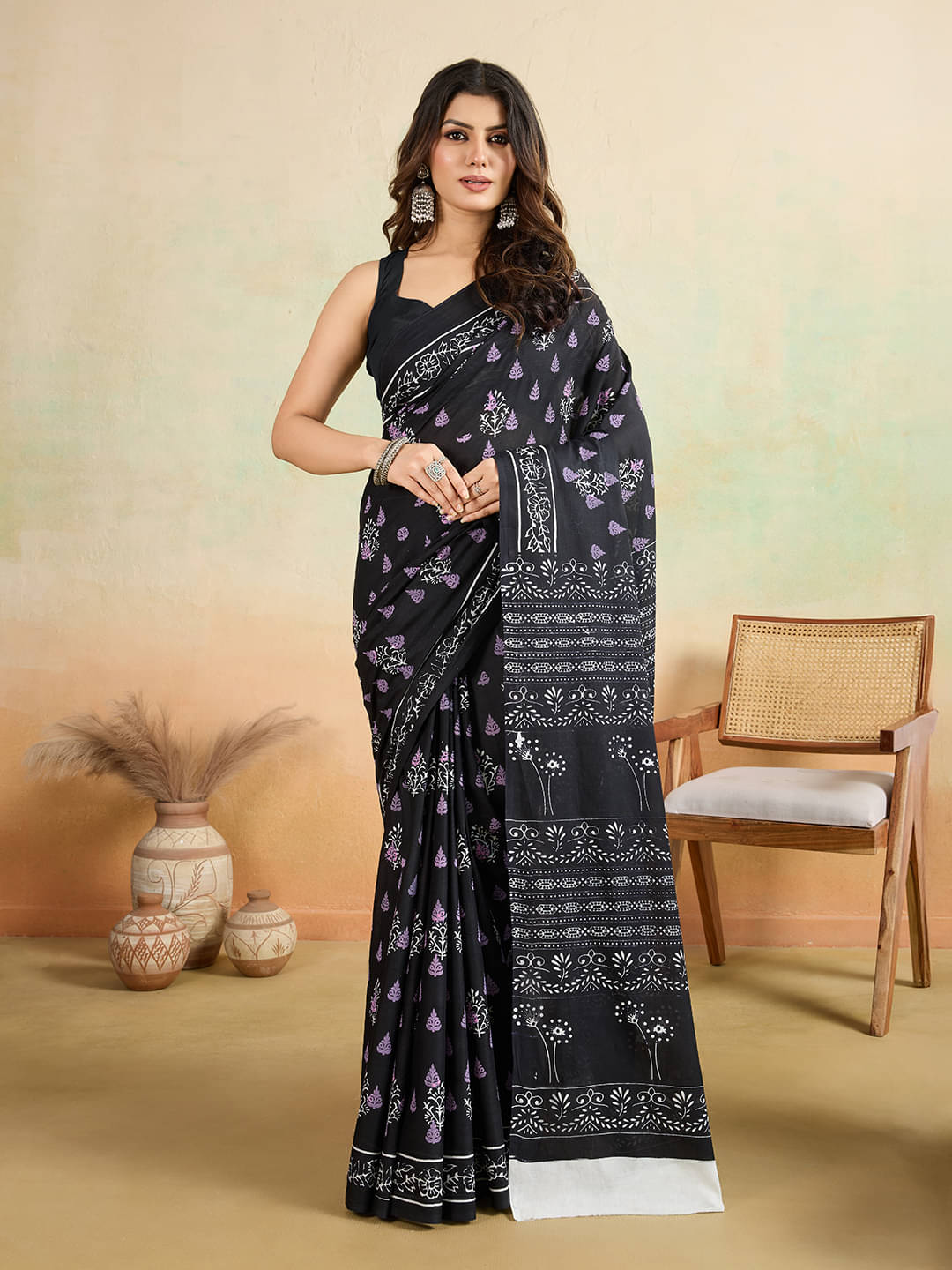     			SHANVIKA Cotton Printed Saree Without Blouse Piece ( Black )