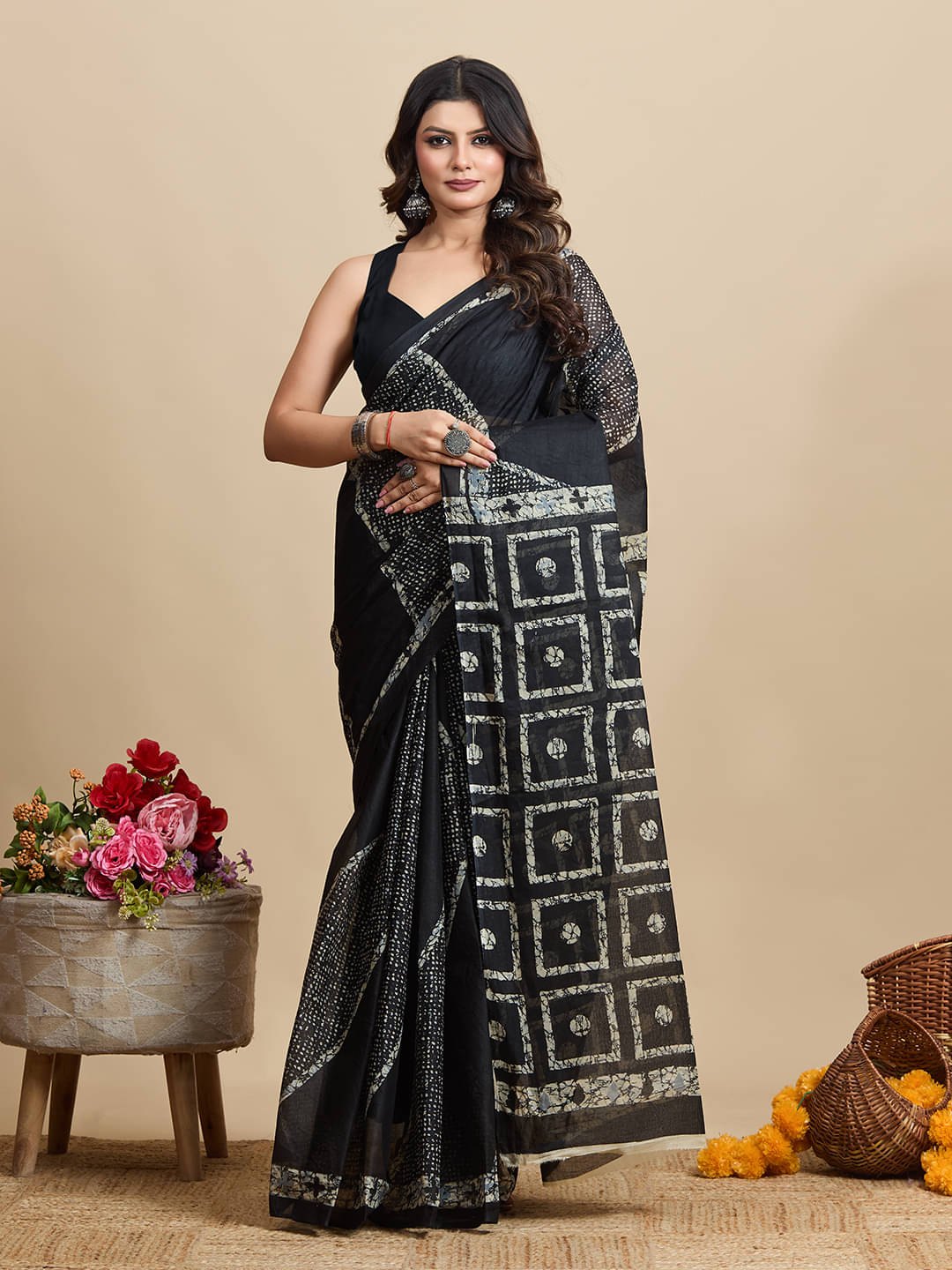 SHANVIKA Cotton Printed Saree Without Blouse Piece ( Black ) SHANVIKA Cotton Printed Saree Without Blouse Piece ( Black )