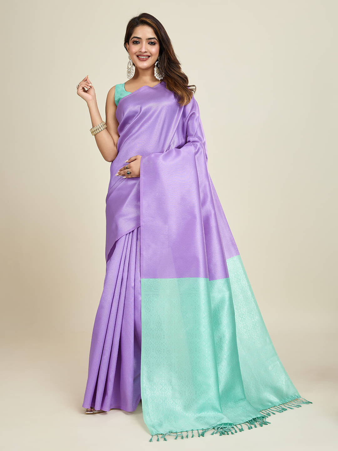     			SHANVIKA Polyester Woven Saree With Unstitched Blouse Piece ( Lavender )