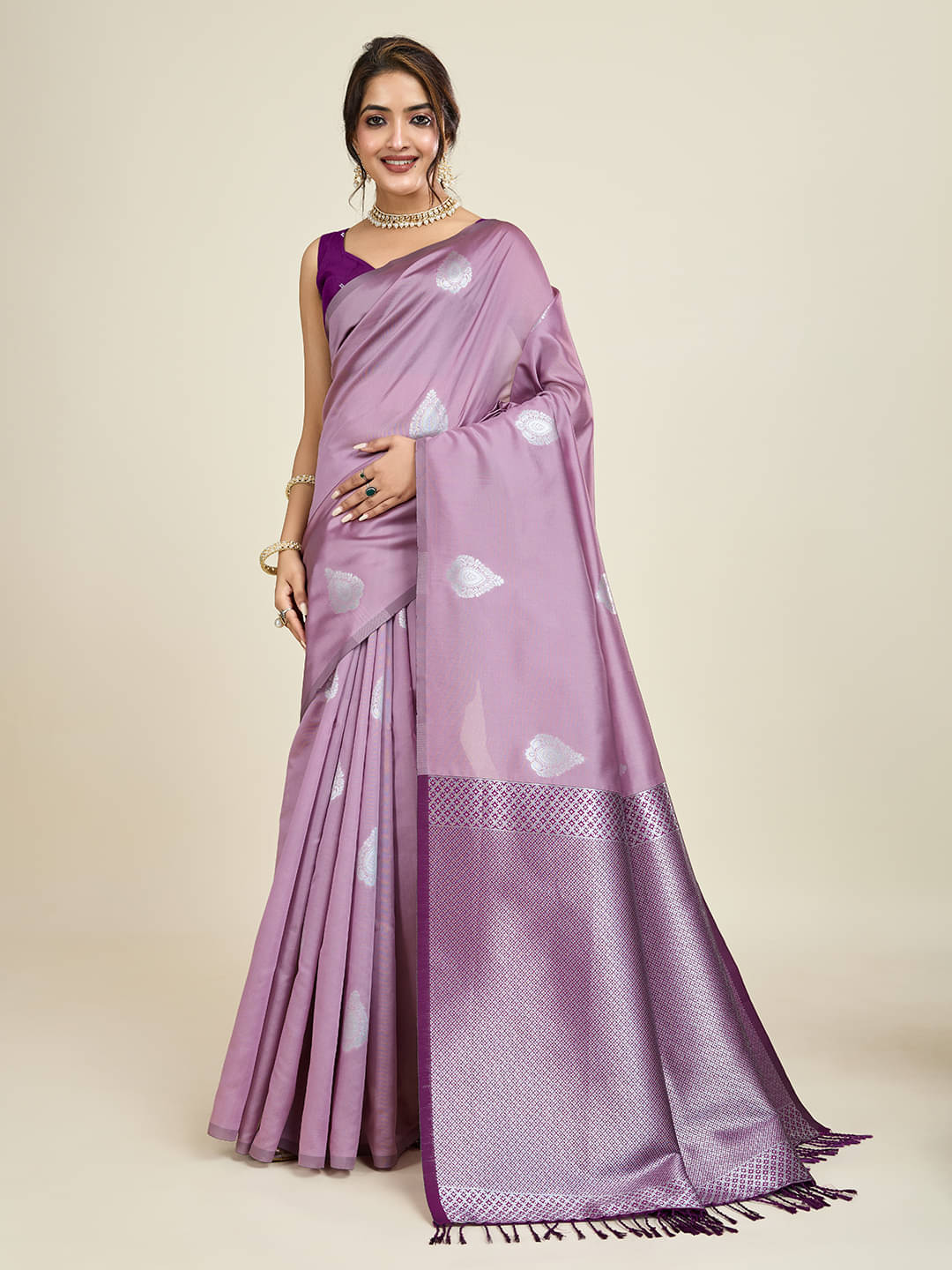     			SHANVIKA Silk Blend Woven Saree With Unstitched Blouse Piece ( Pink )