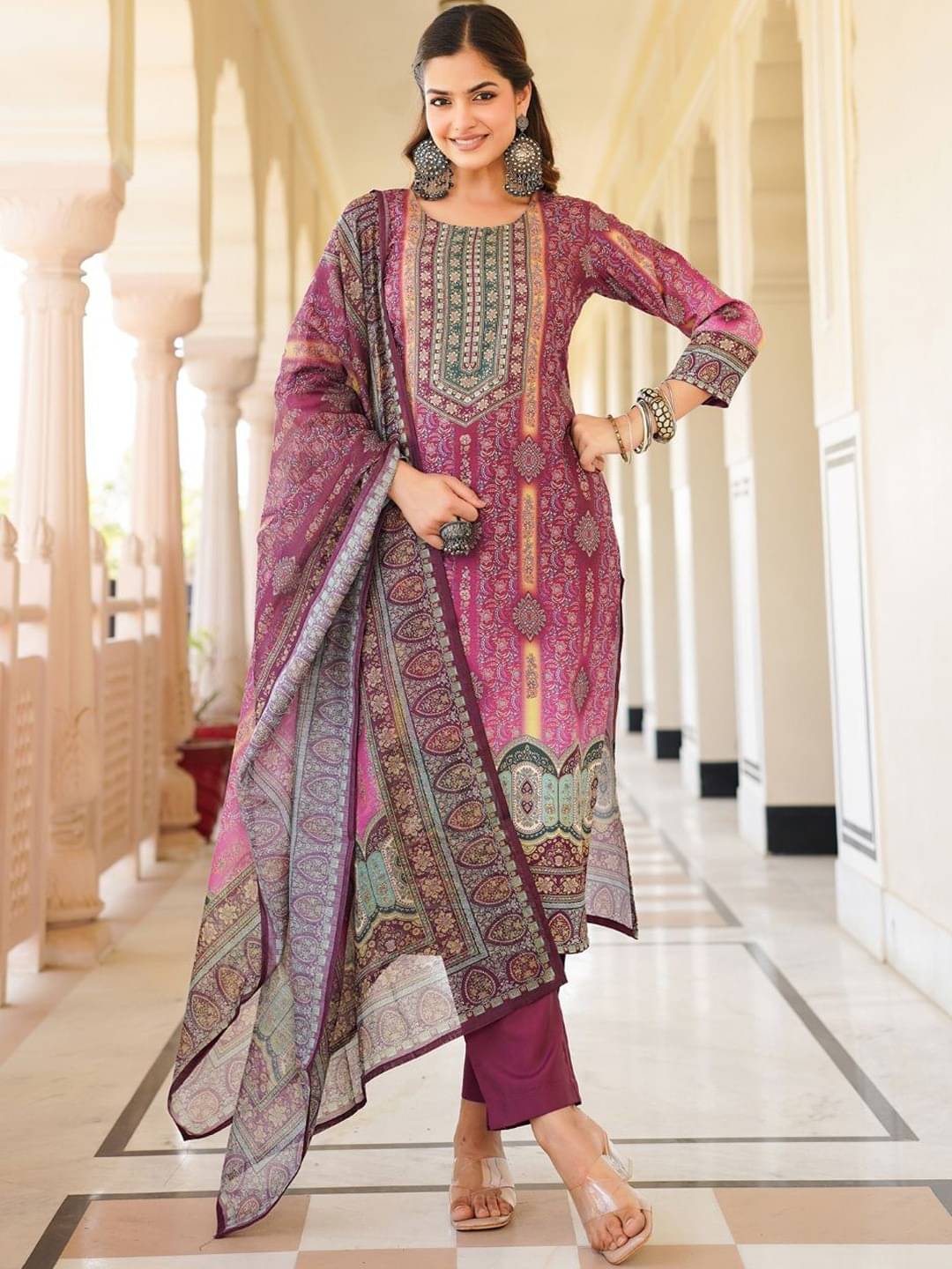 Vaamsi Women Rayon Printed Straight Kurti With Pants ( Purple ) Vaamsi Women Rayon Printed Straight Kurti With Pants ( Purple )