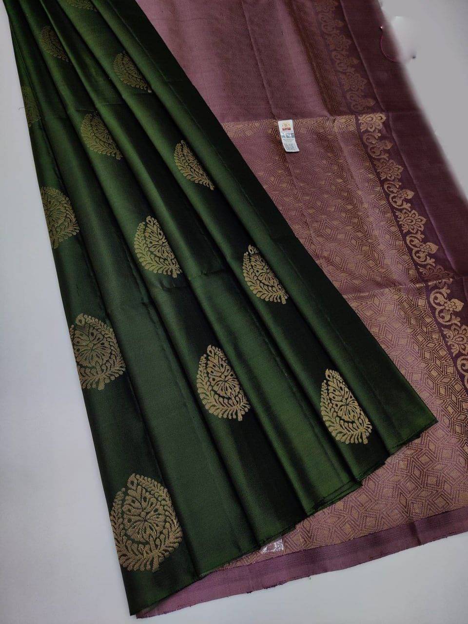 fab woven Art Silk Woven Kanjeevaram Sarees With Unstitched Blouse Piece ( Green ) fab woven Art Silk Woven Kanjeevaram Sarees With Unstitched Blouse Piece ( Green )