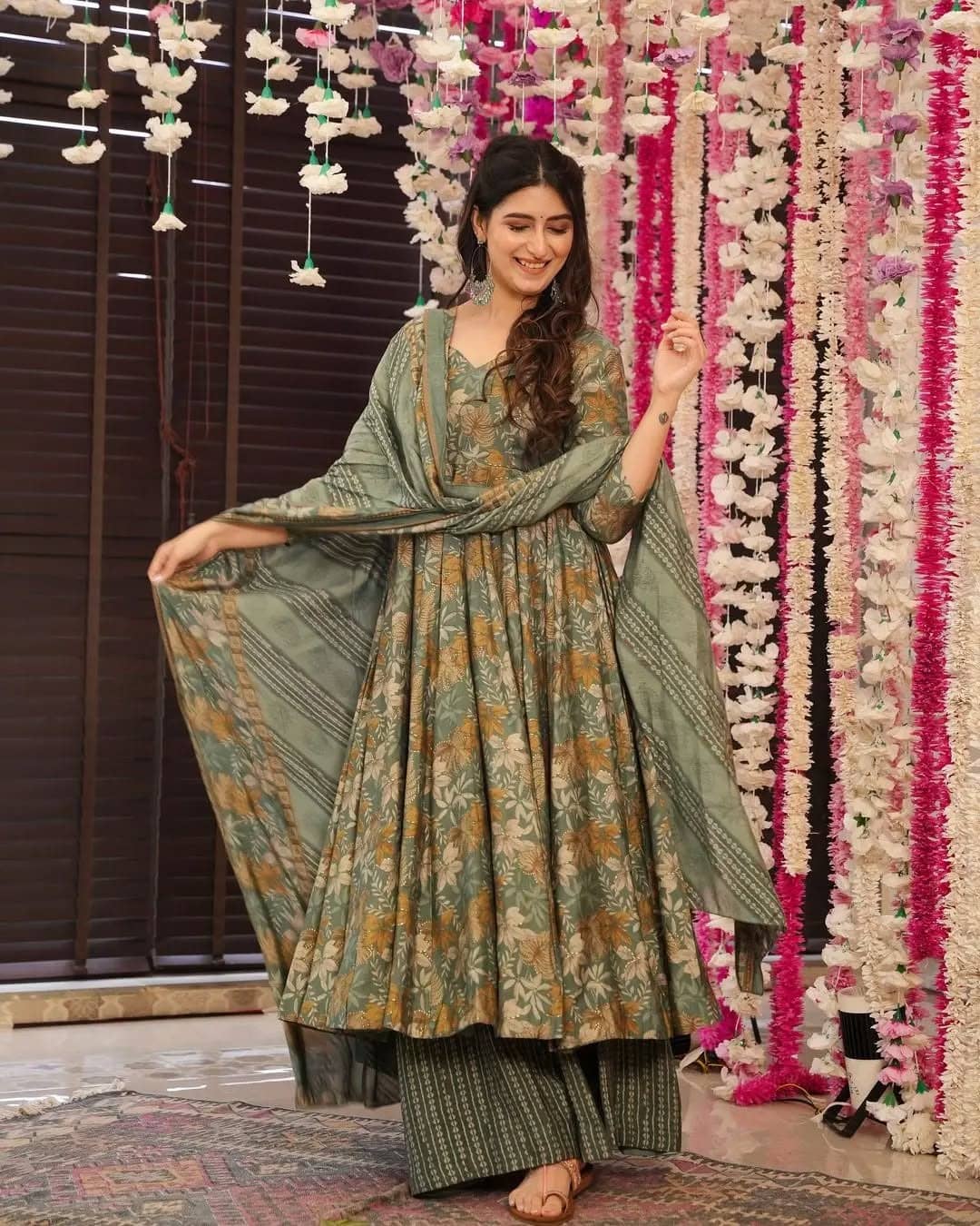 kedar fab Women Rayon Printed Anarkali Kurti With Palazzo ( Green )