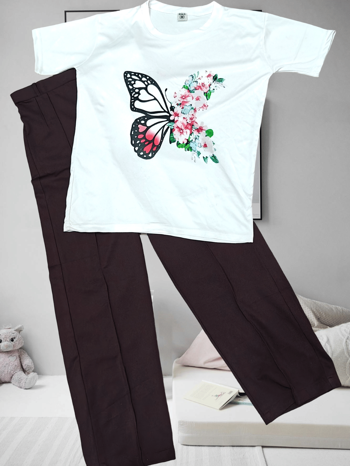 Detly Women Printed T-Shirt With Trousers Co-Ord Set ( Multicolor ) Detly Women Printed T-Shirt With Trousers Co-Ord Set ( Multicolor )