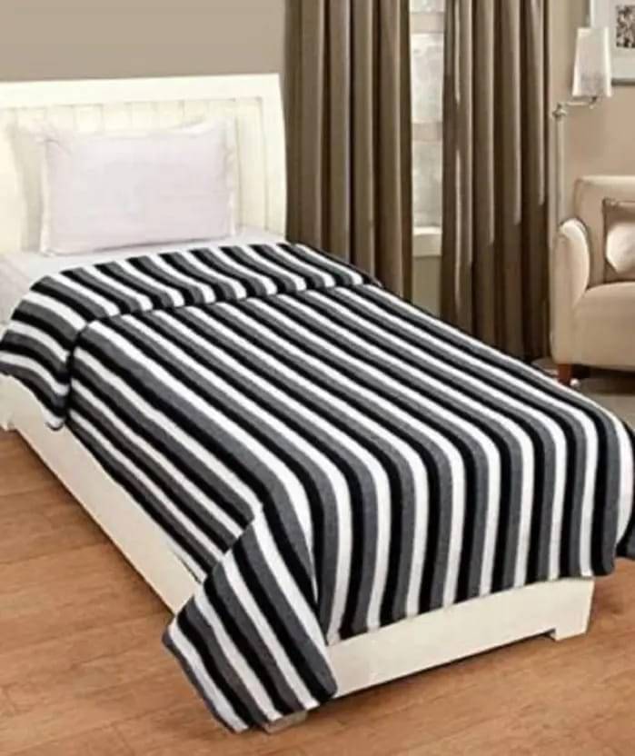 KHUSHRIT Fleece Striped Single Bed Blanket ( 210 cm x 140 cm ) - Black ( Pack of 1 ) KHUSHRIT Fleece Striped Single Bed Blanket ( 210 cm x 140 cm ) - Black ( Pack of 1 )