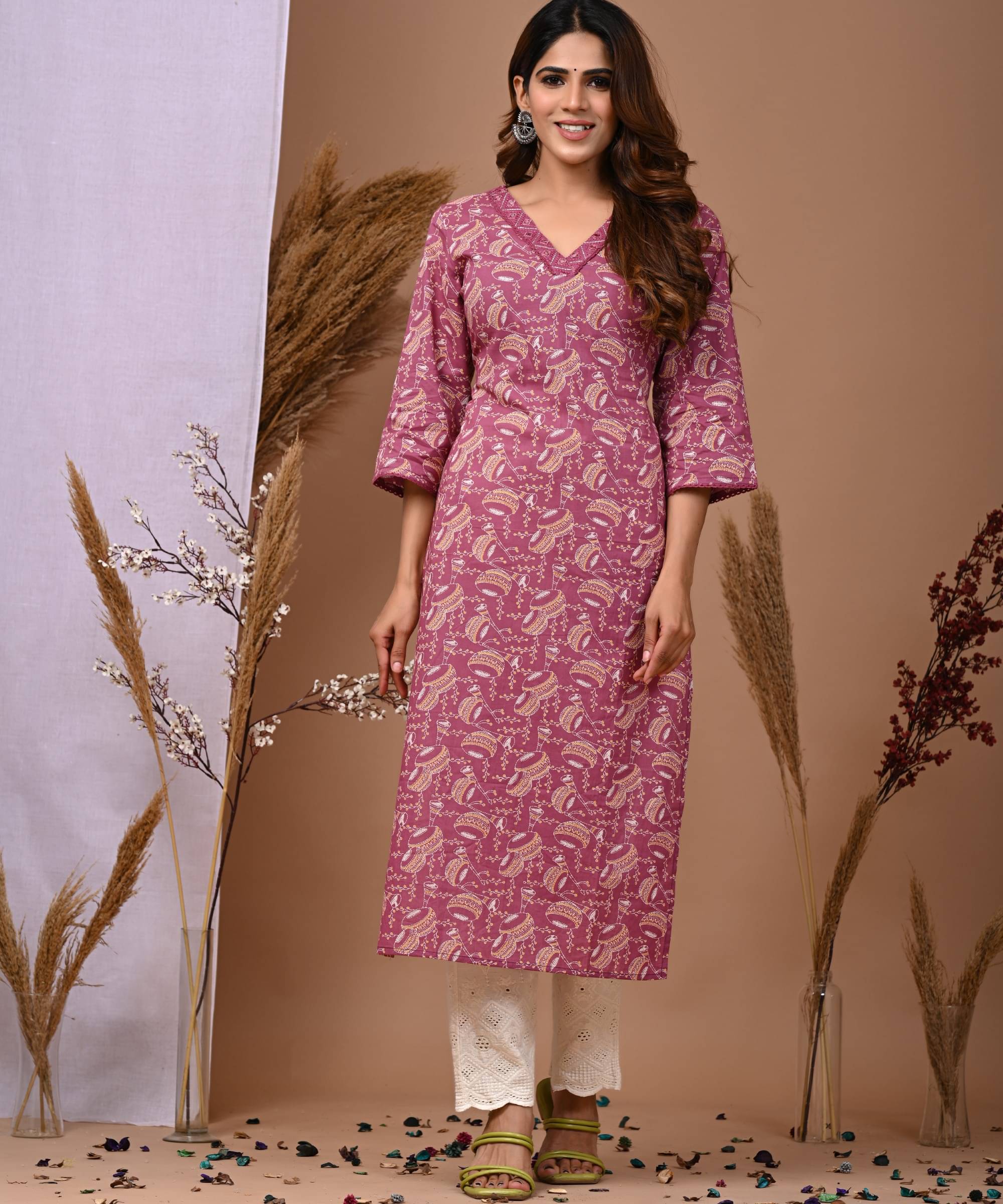 Rimeline Fashion Women Cotton Printed Straight Kurti ( Purple ) Rimeline Fashion Women Cotton Printed Straight Kurti ( Purple )