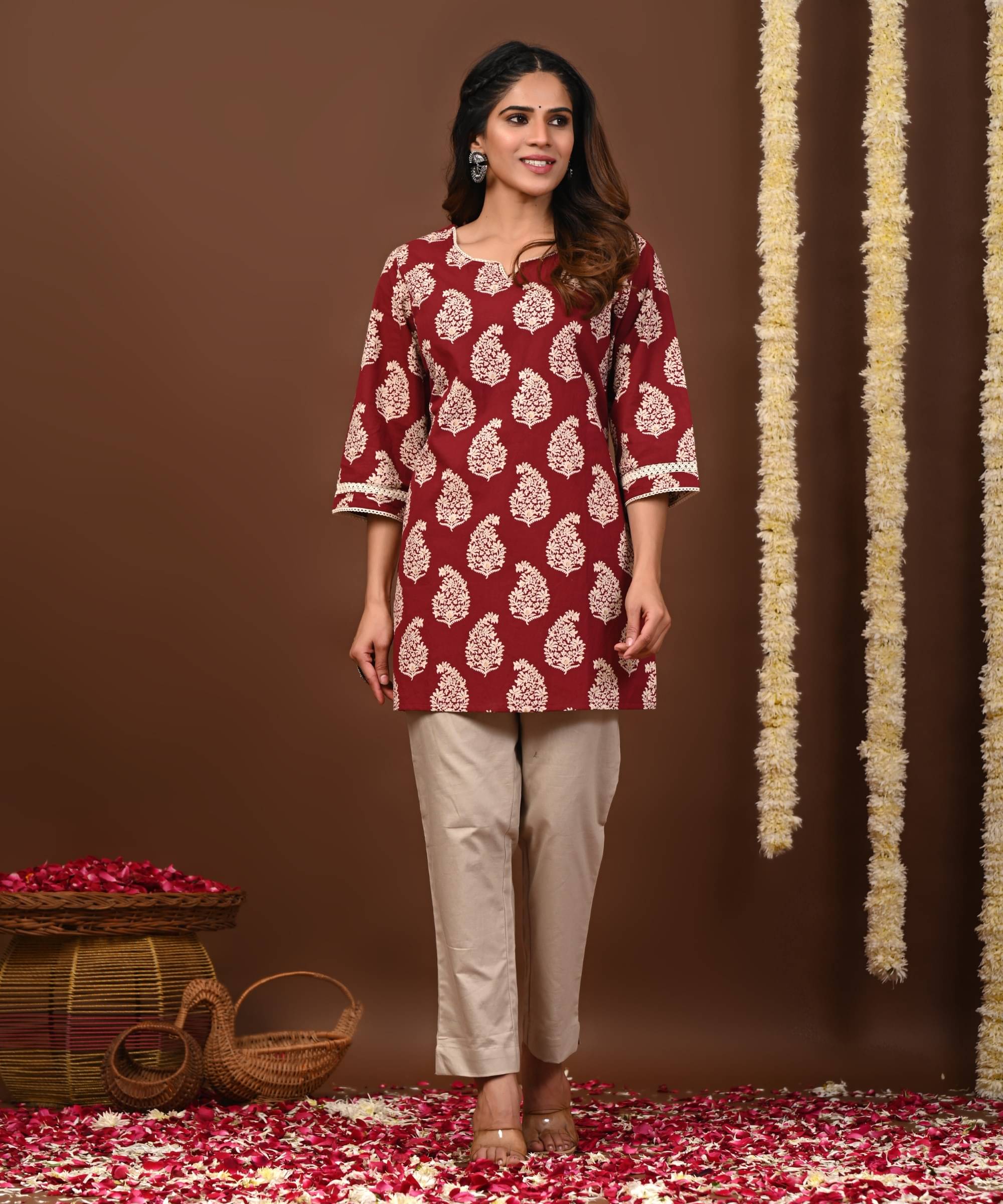 Rimeline Fashion Women Cotton Printed Straight Kurti ( Maroon ) Rimeline Fashion Women Cotton Printed Straight Kurti ( Maroon )