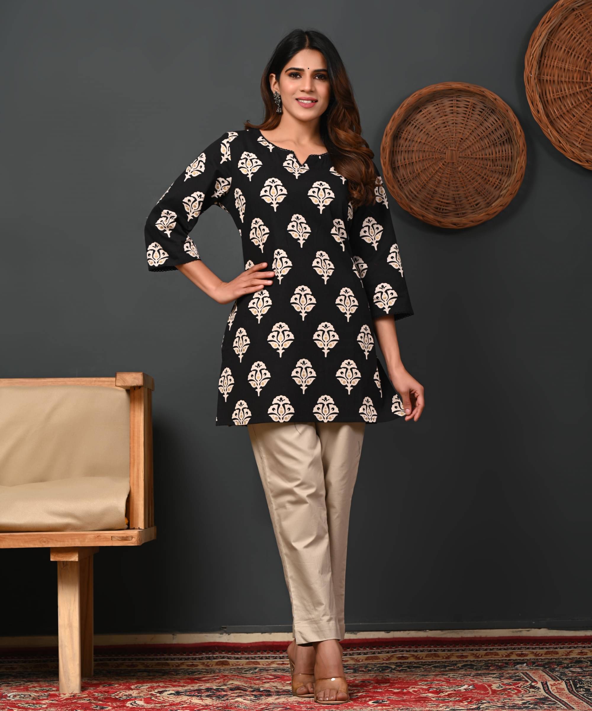 Rimeline Fashion Women Cotton Printed Straight Kurti ( Black ) Rimeline Fashion Women Cotton Printed Straight Kurti ( Black )
