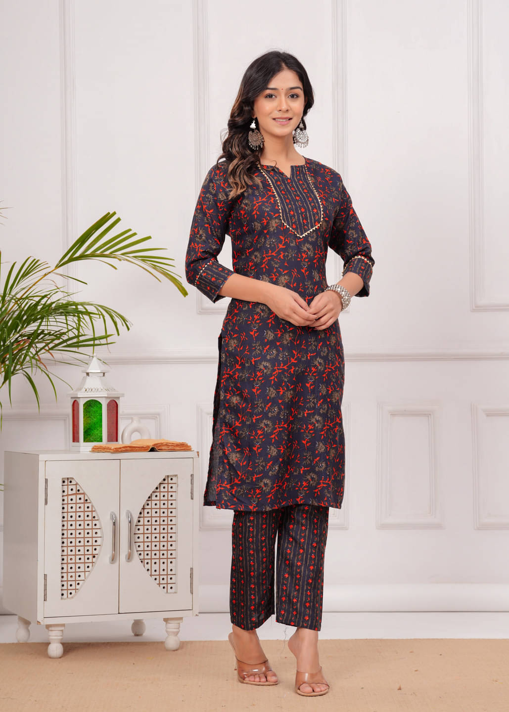     			YAGNIK FASHION Women Cotton Printed Straight Kurti With Pants ( Black )