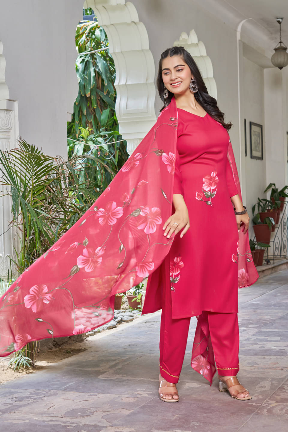 YAGNIK FASHION Women Rayon Solid Flared Kurti With Pants ( Red )     			YAGNIK FASHION Women Rayon Solid Flared Kurti With Pants ( Red )