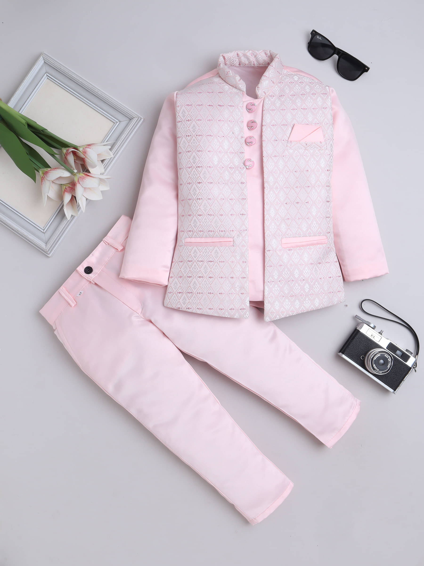     			Fourfolds Boys Cotton Blend Suit ( Pack of 1 , Pink )