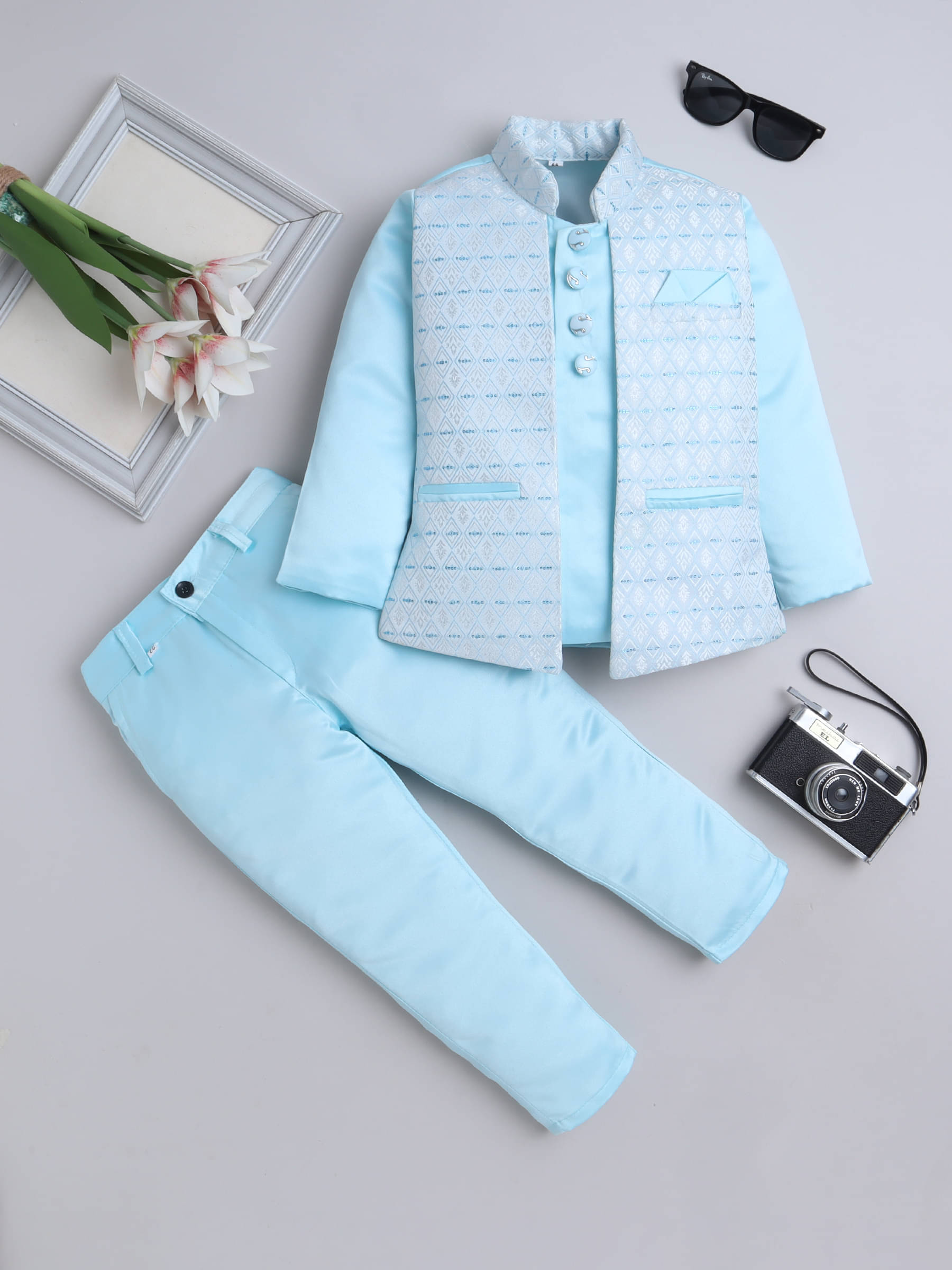     			Fourfolds Boys Cotton Blend Suit ( Pack of 1 , Sky Blue )