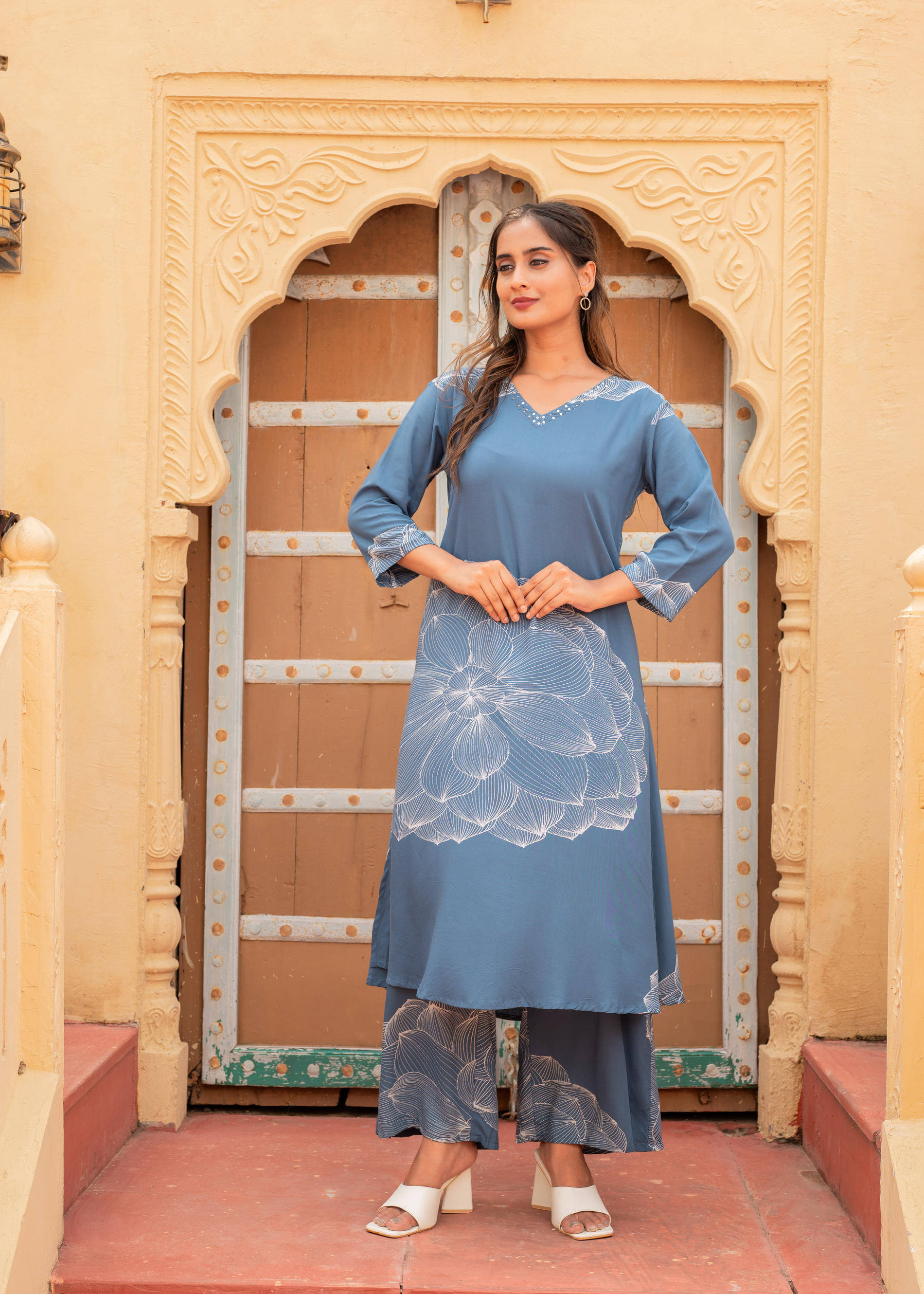 Juniper Women Viscose Printed Straight Kurti With Pants ( Blue ) Juniper Women Viscose Printed Straight Kurti With Pants ( Blue )