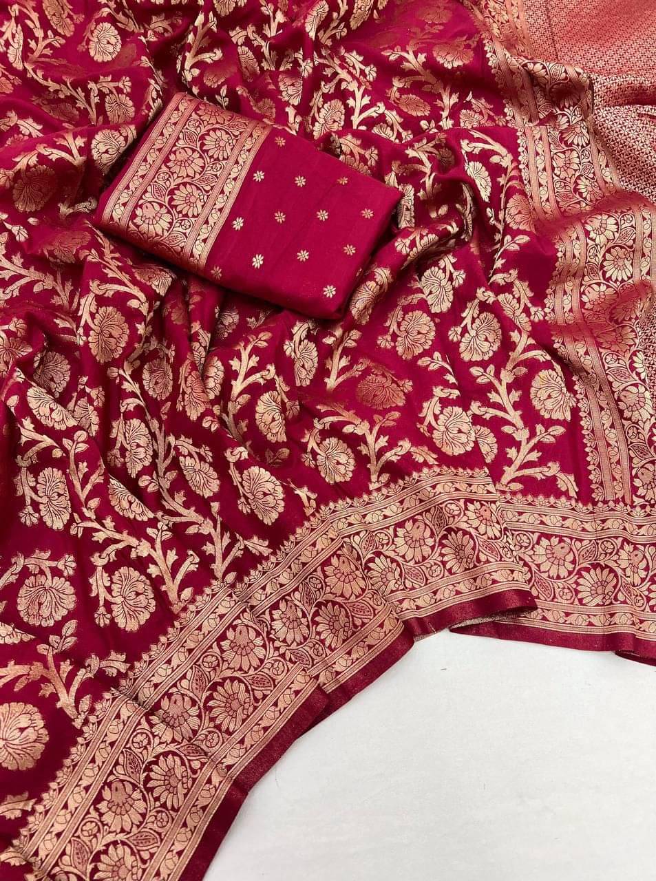 Shree Mahantam Silk Printed Banarasi saree With Unstitched Blouse Piece ( Red ) Shree Mahantam Silk Printed Banarasi saree With Unstitched Blouse Piece ( Red )